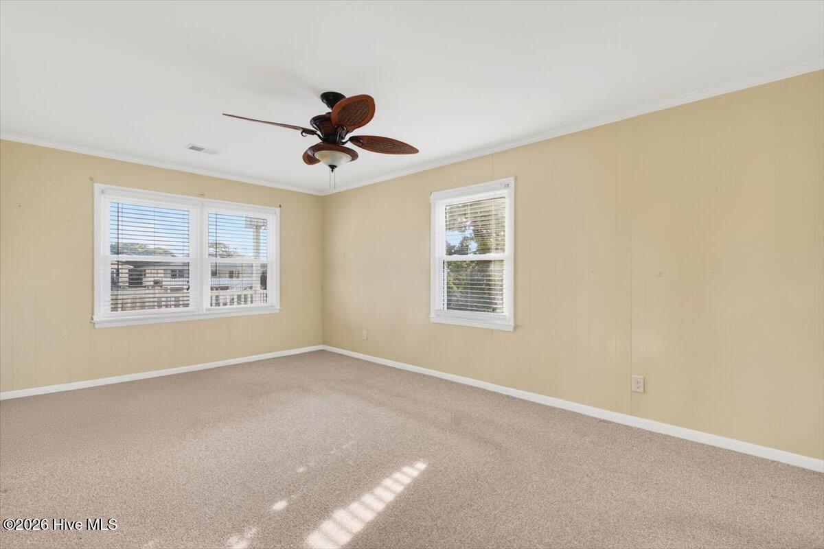 100548293 | Photo 28