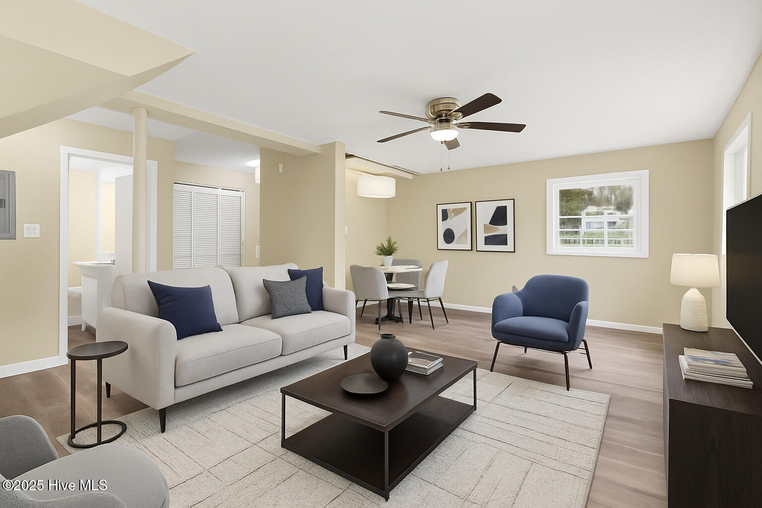 100534316 | Photo 22