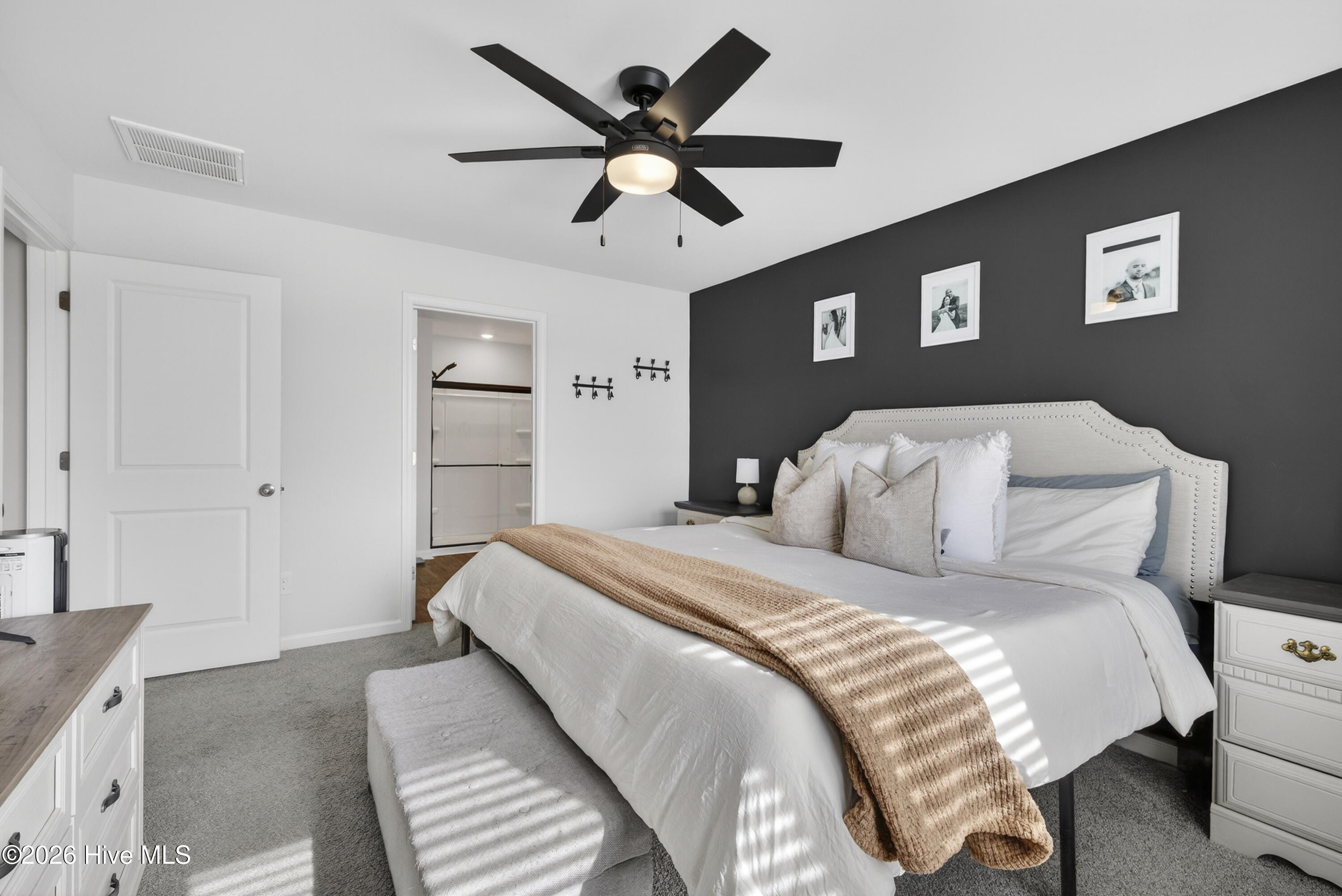 100557466 | Photo 21