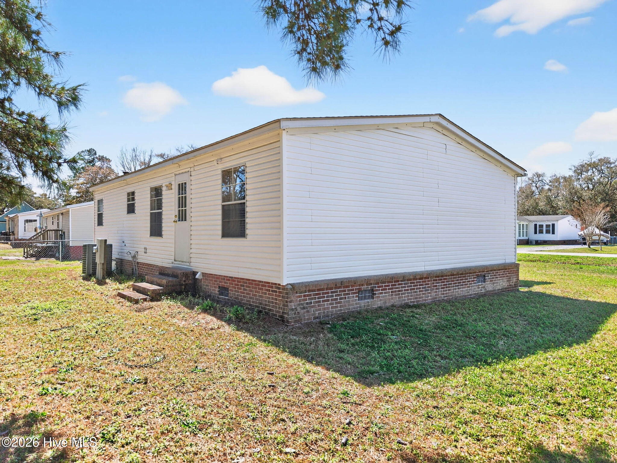 100561384 | Photo 45