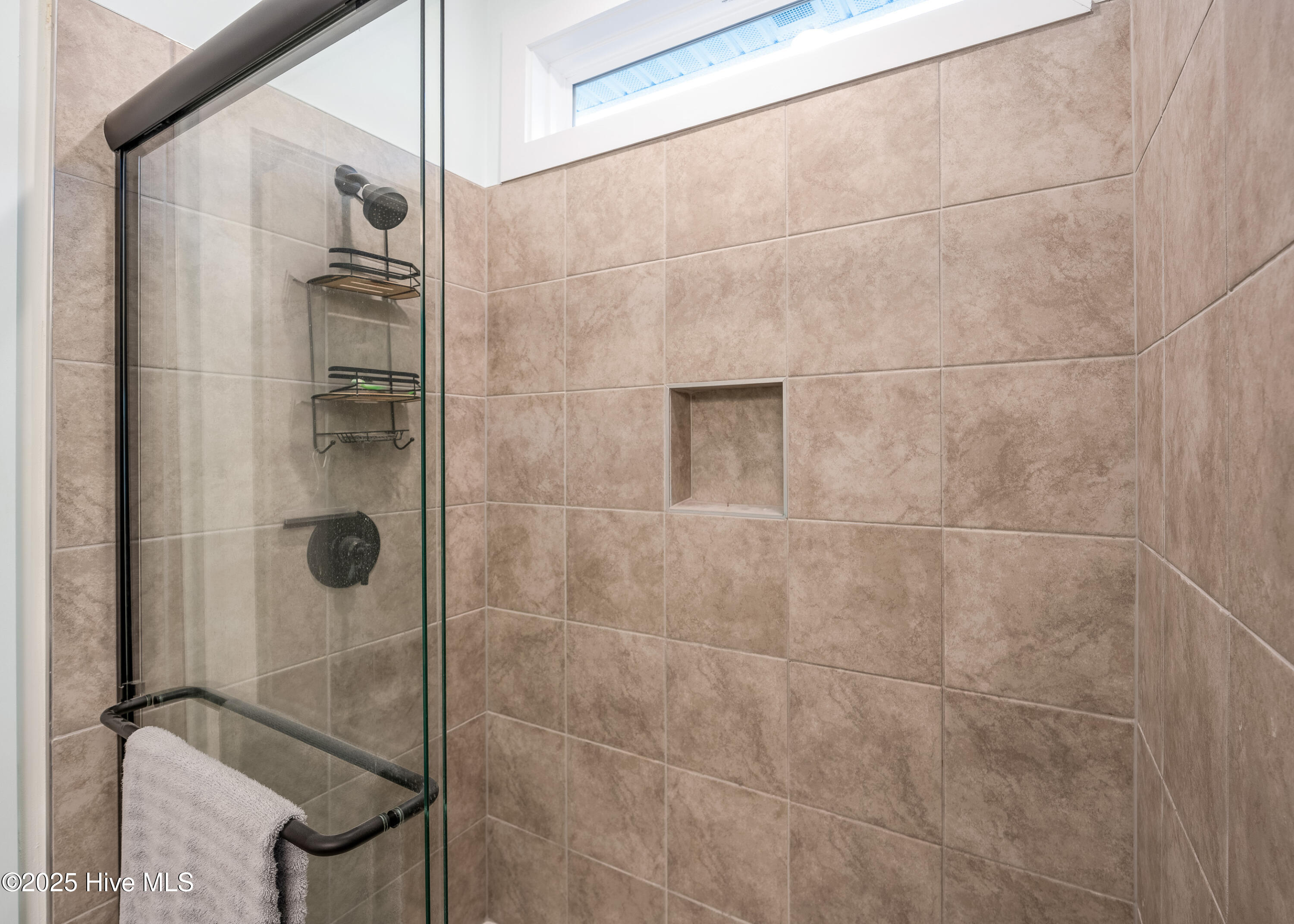 100539814 | Photo 24