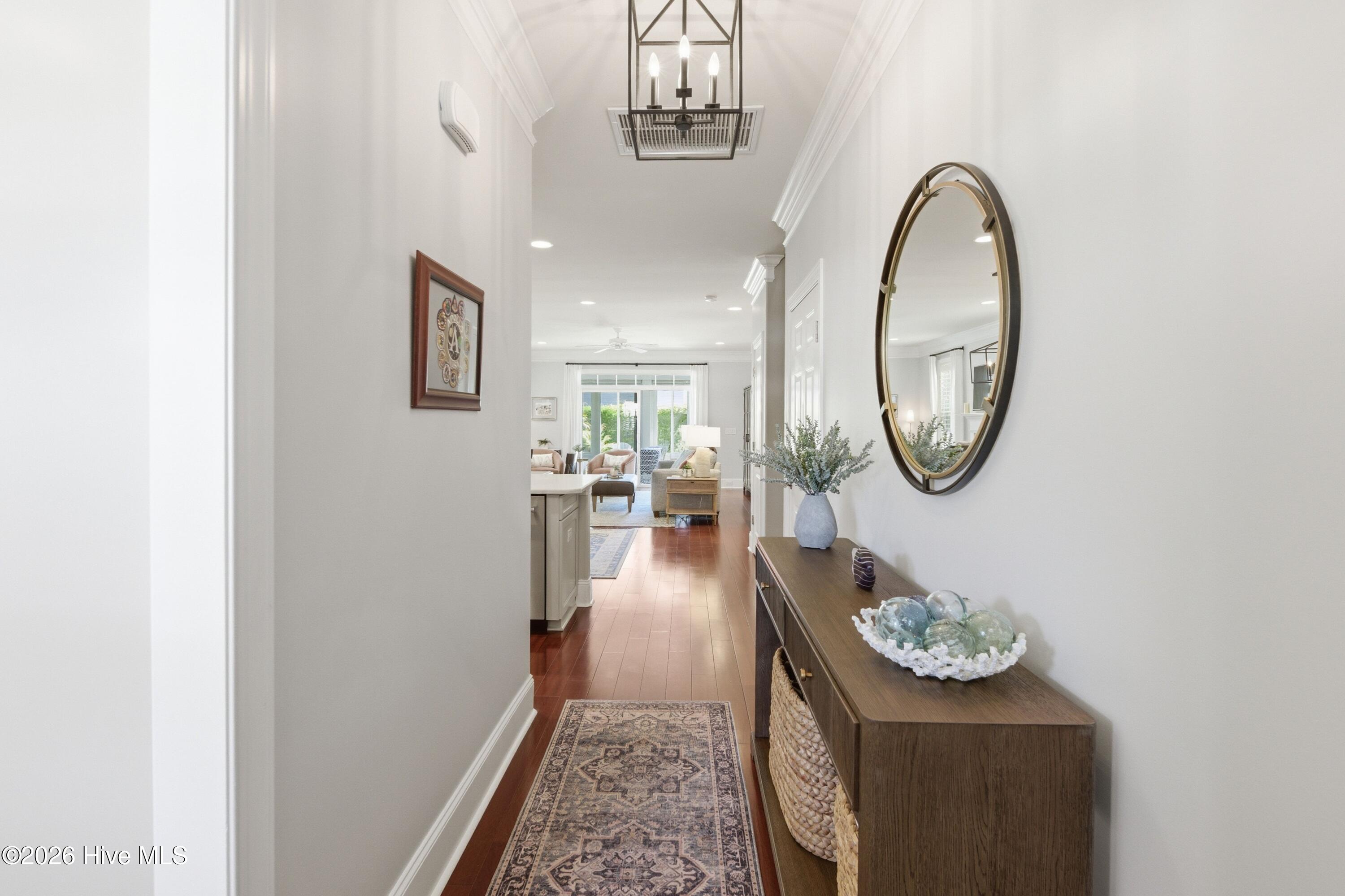 100559107 | Photo 56