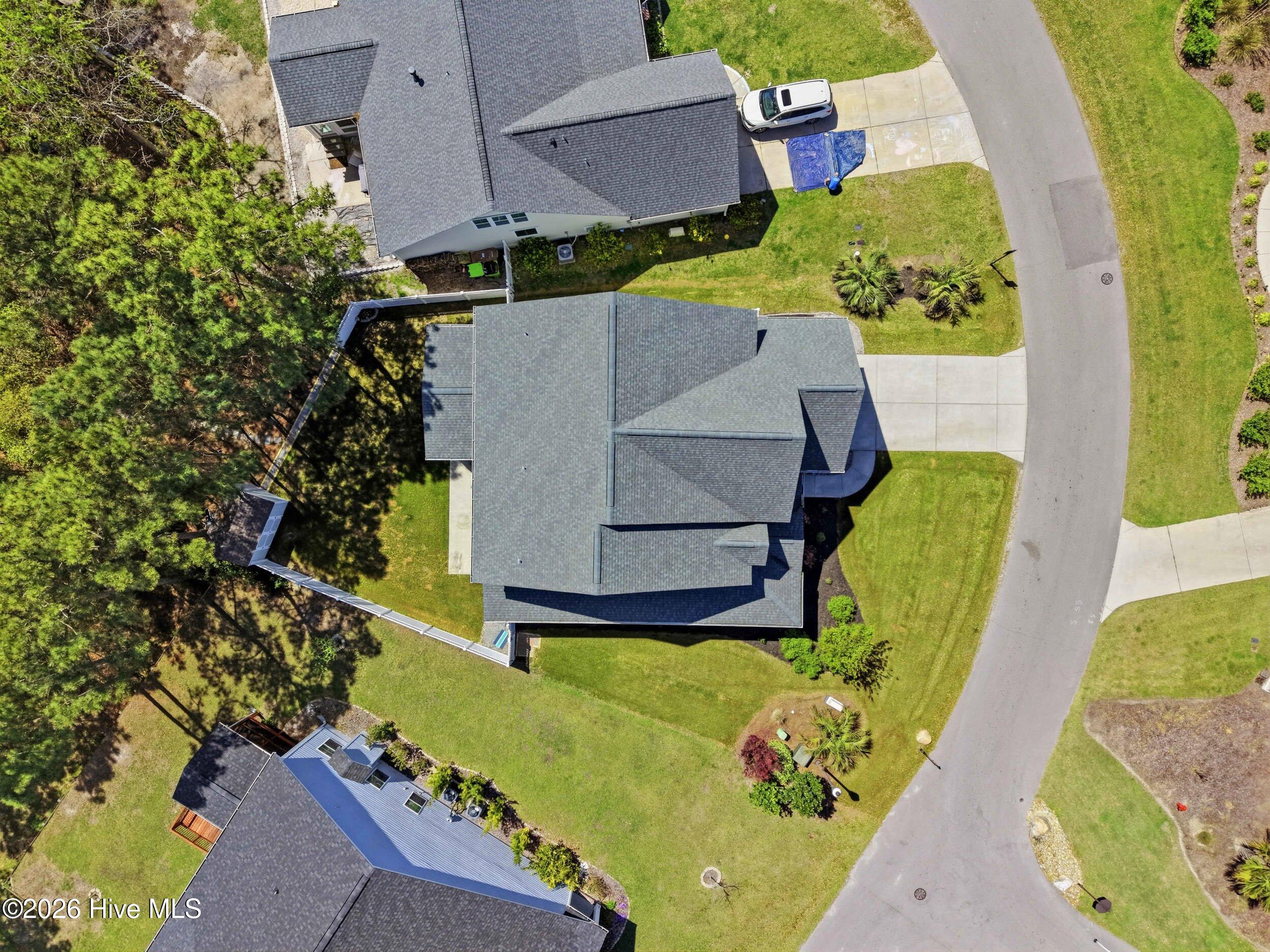 100565471 | Photo 74