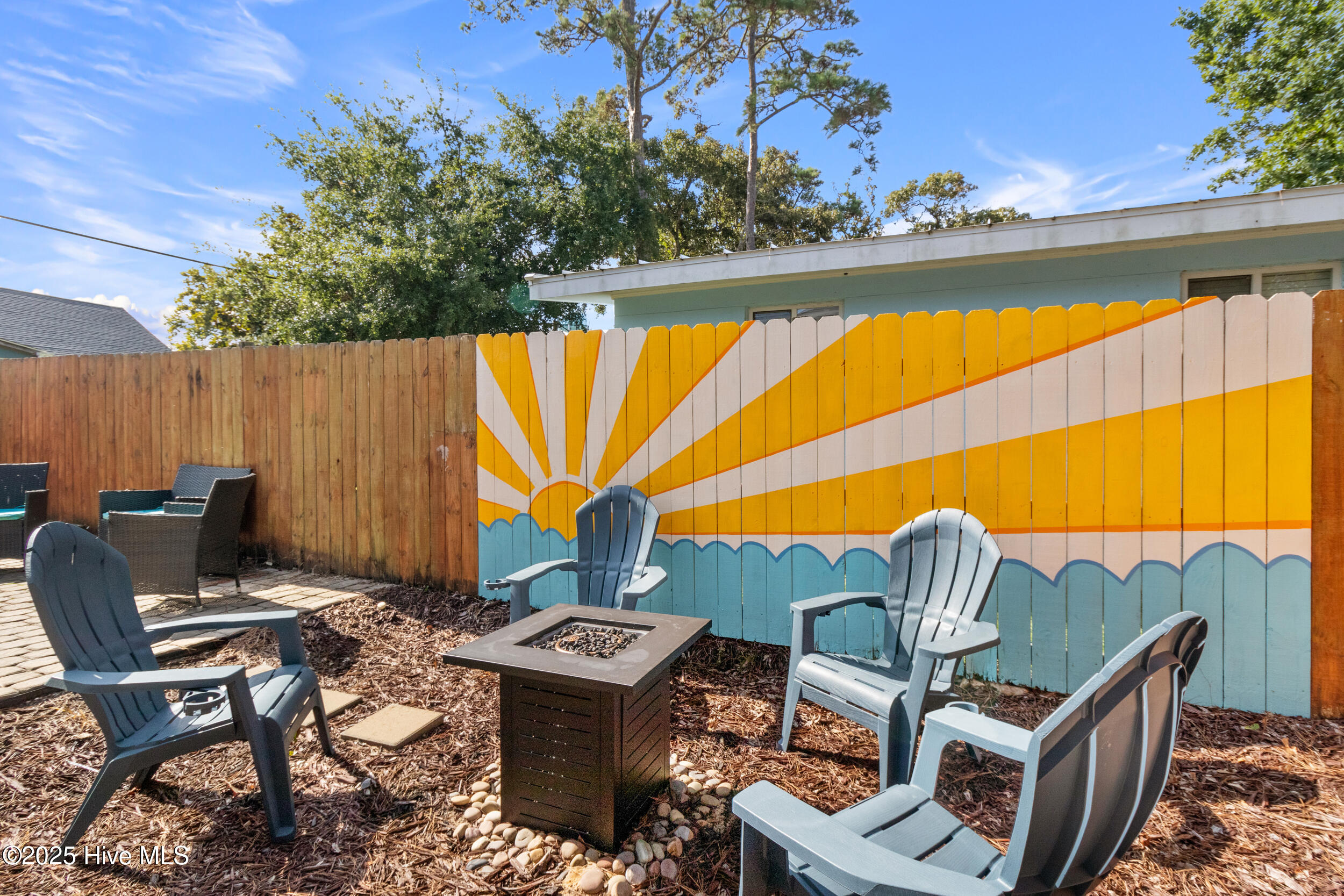 100557654 | Photo 31