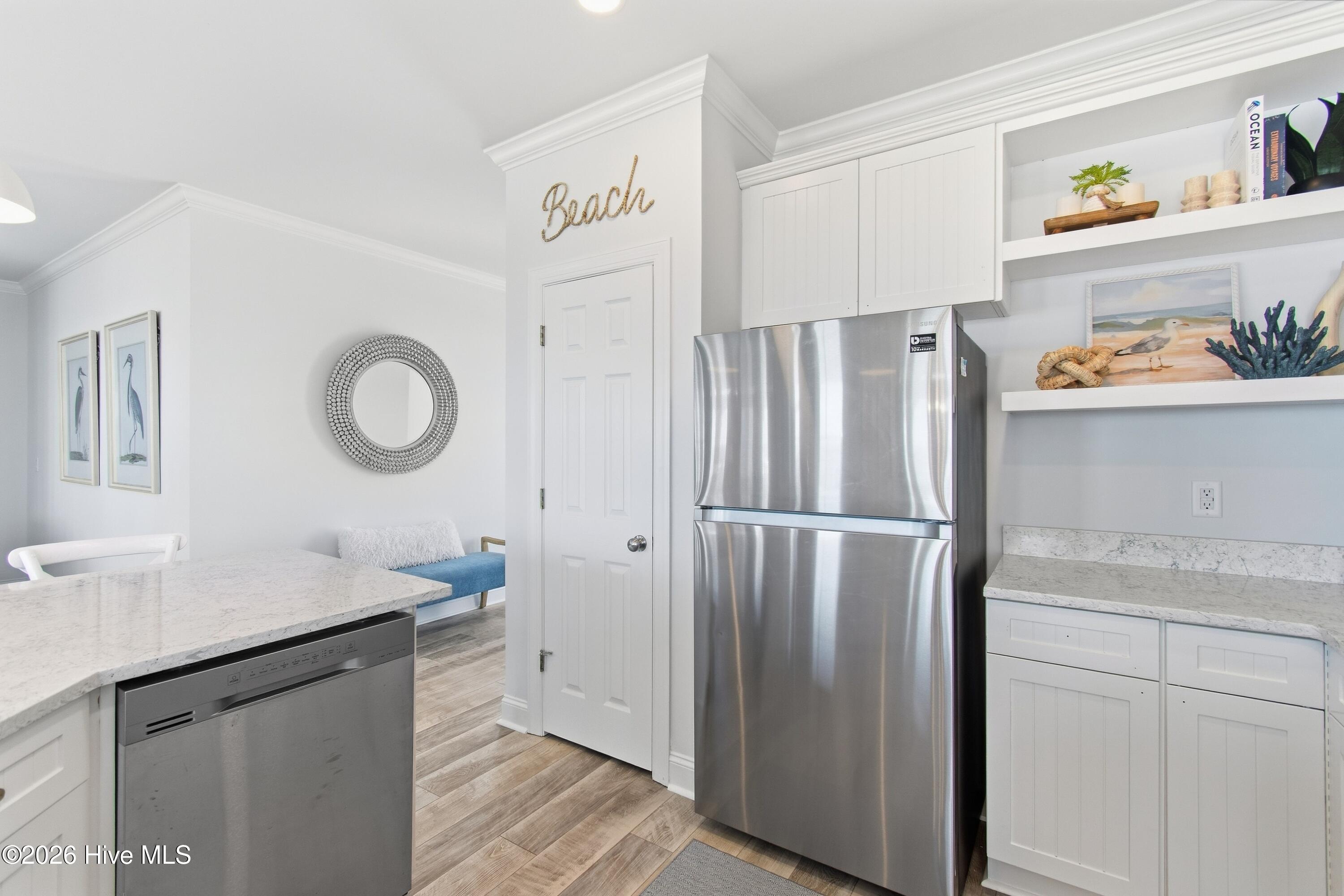 5527EBeachDr - 11
