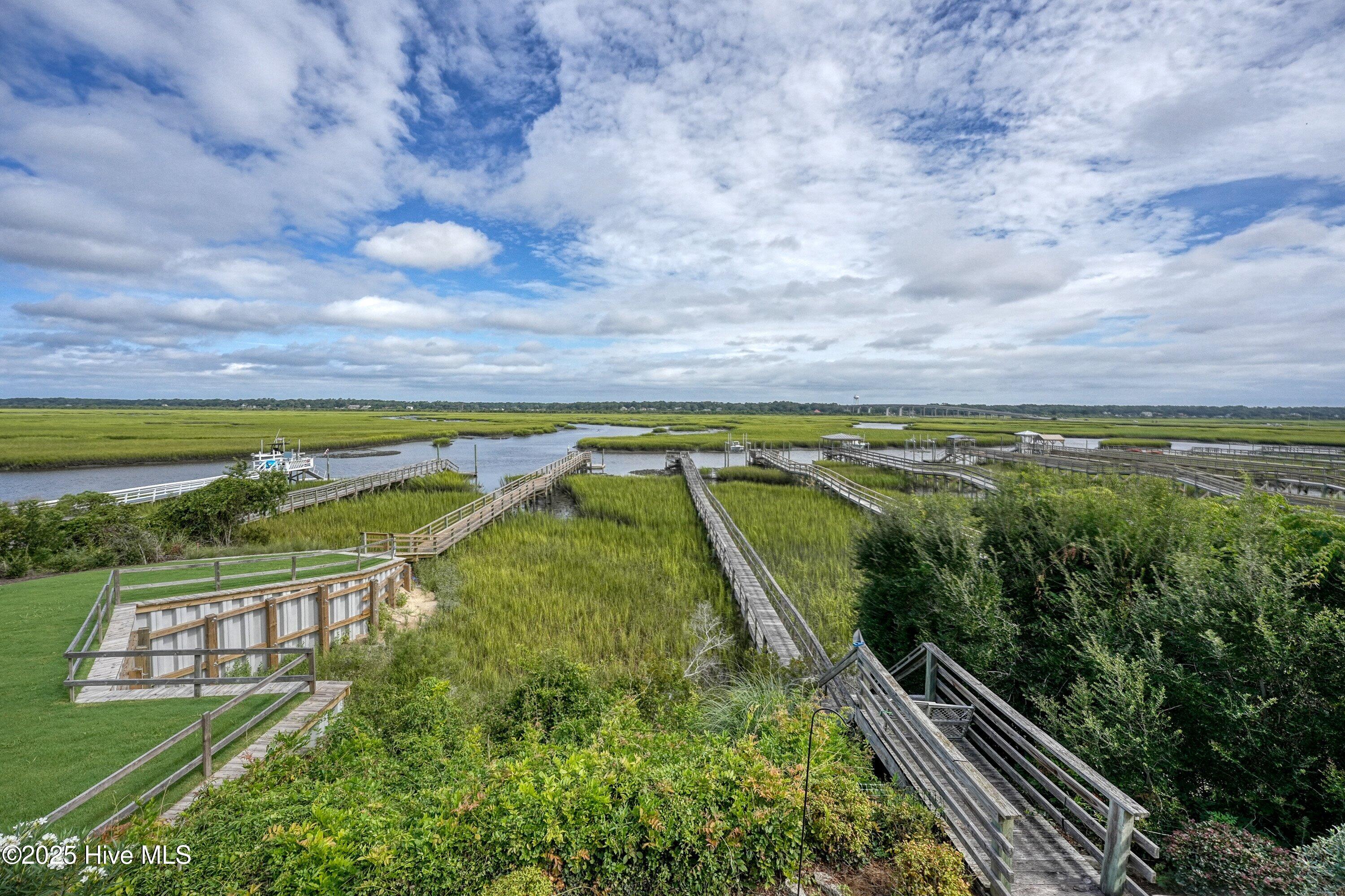 100522322 | Photo 29