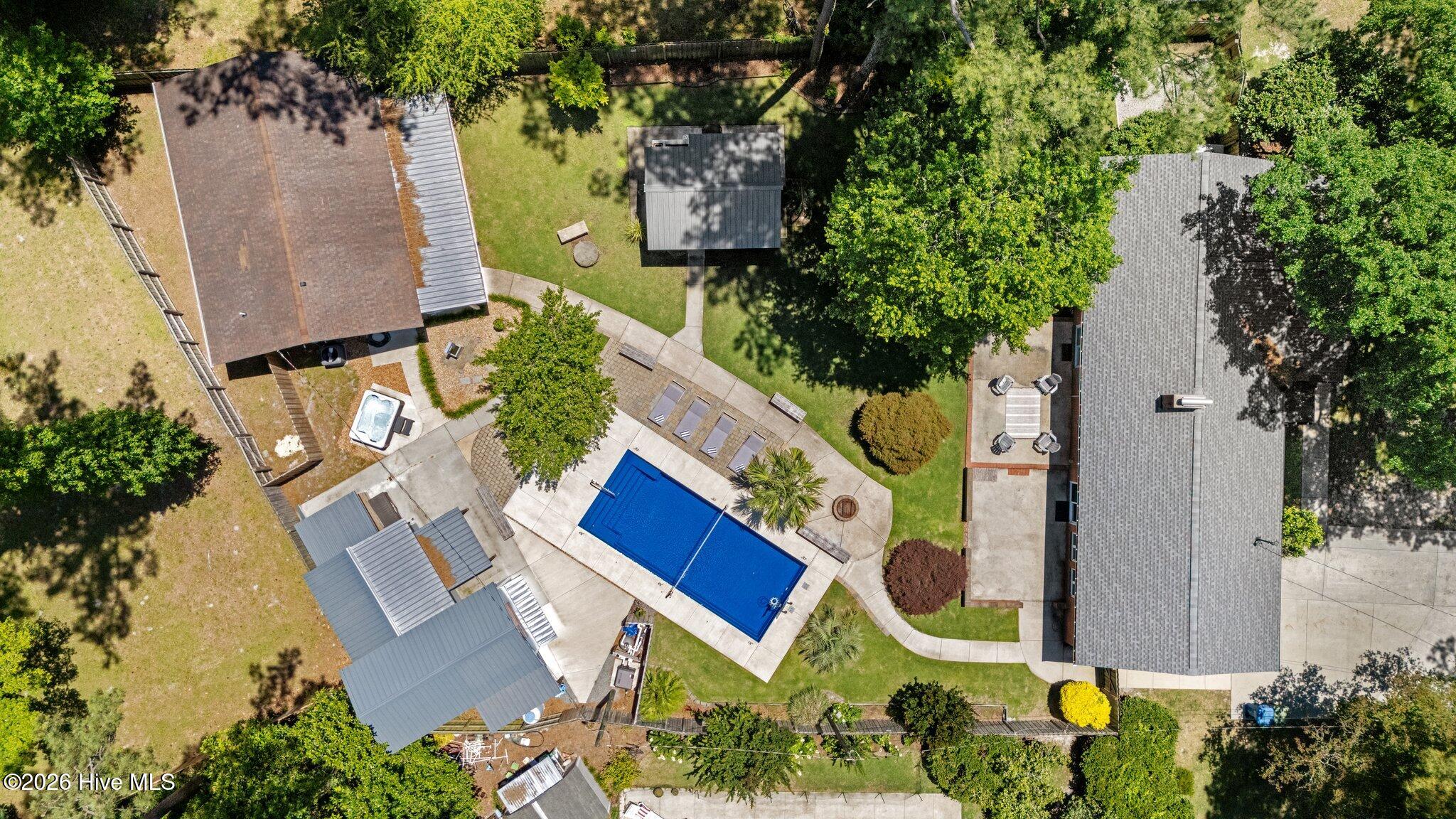 621 Decatur Drive, Wilmington, NC 28403 – photo 5: 5-web-or-mls-DJI_20250523131545_0832_D