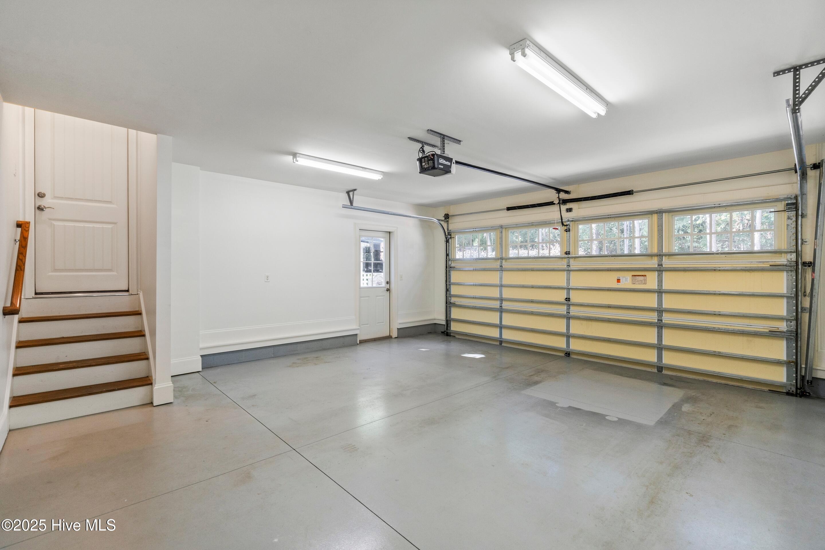 100537551 | Photo 47