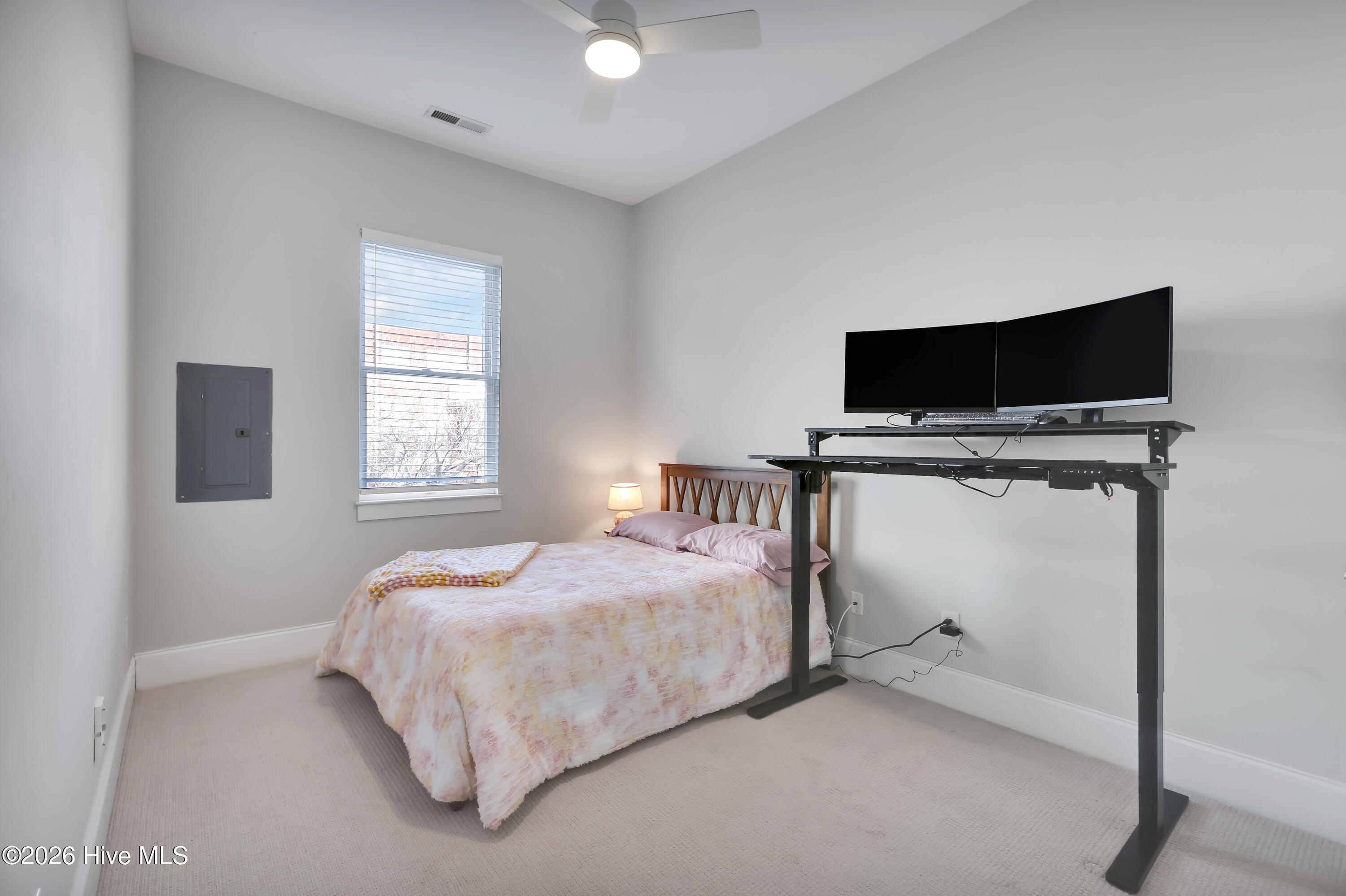 100553344 | Photo 27