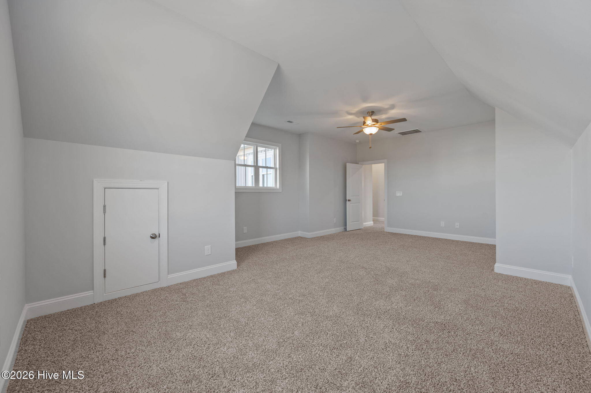 100566681 | Photo 34