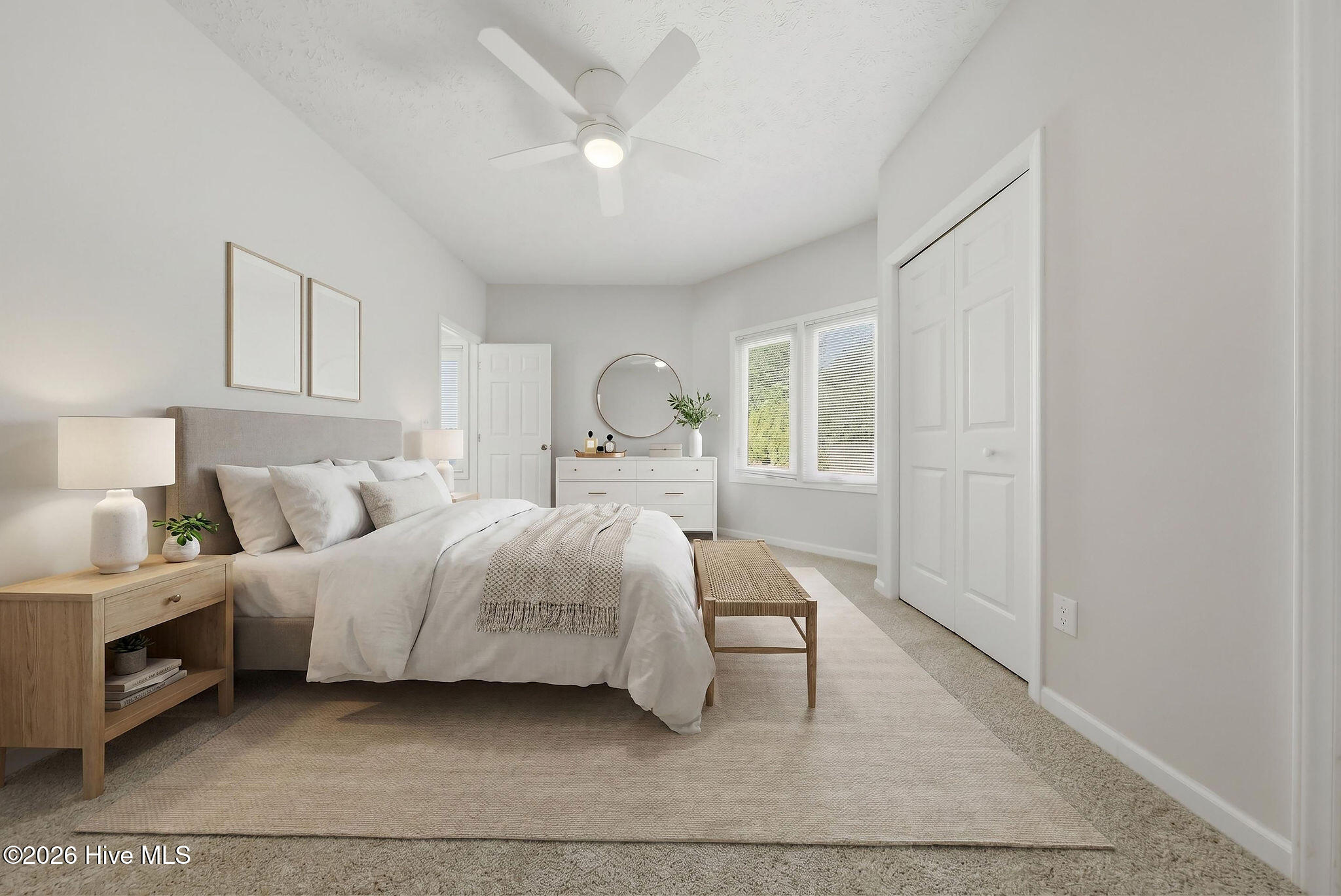 100569569 | Photo 34