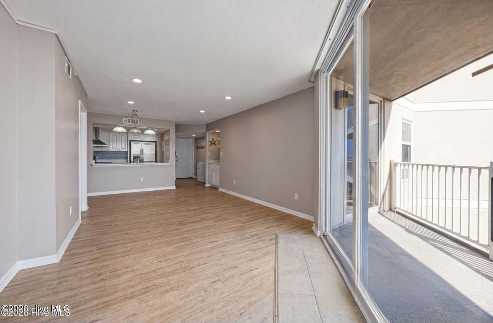 100528908 | Photo 20