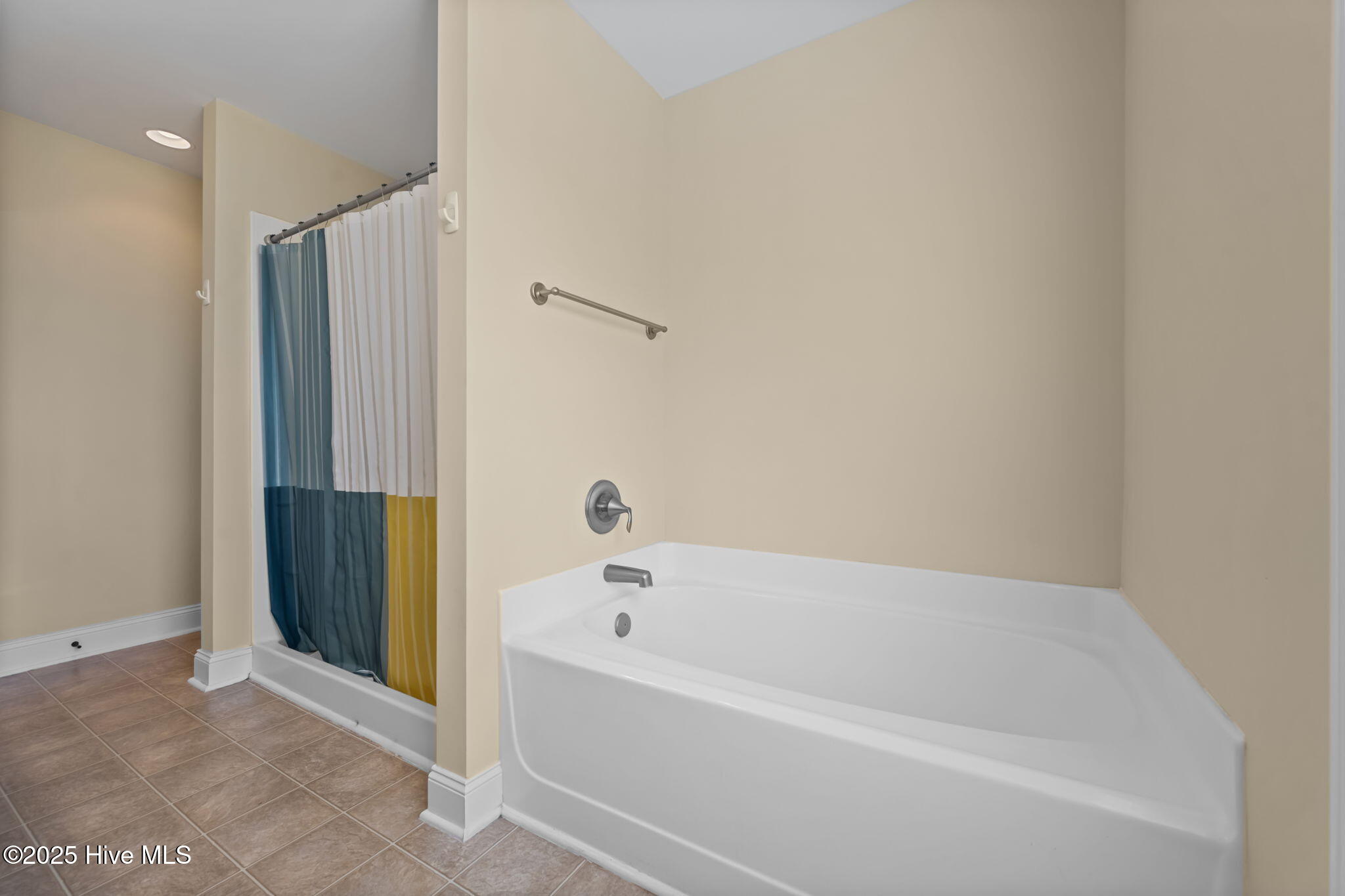 100540594 | Photo 16