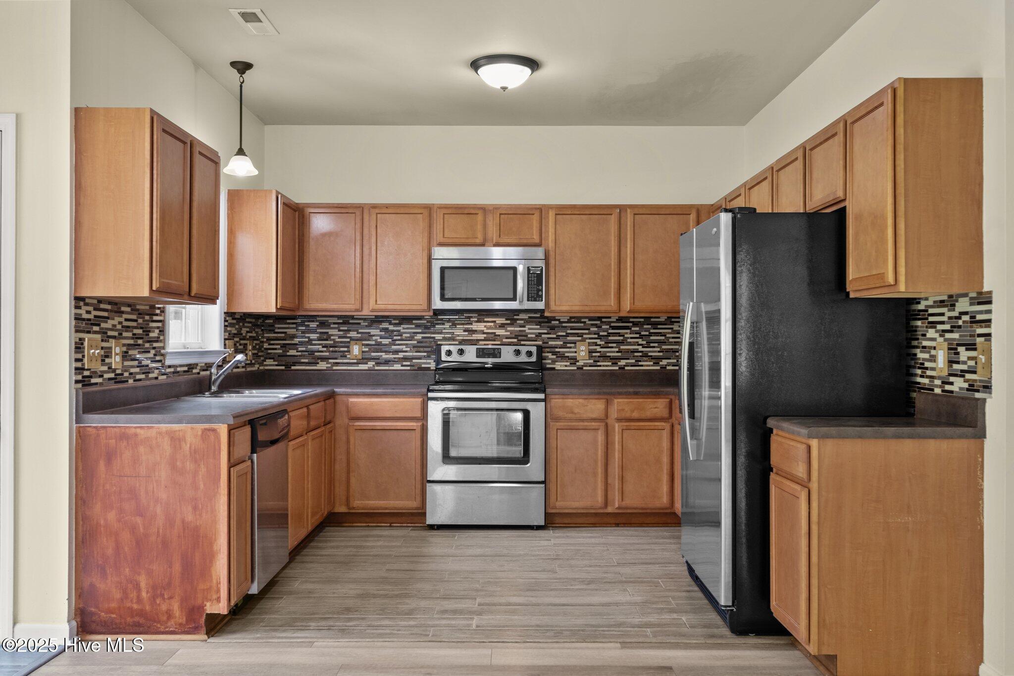 11-web-or-mls-_Z728526