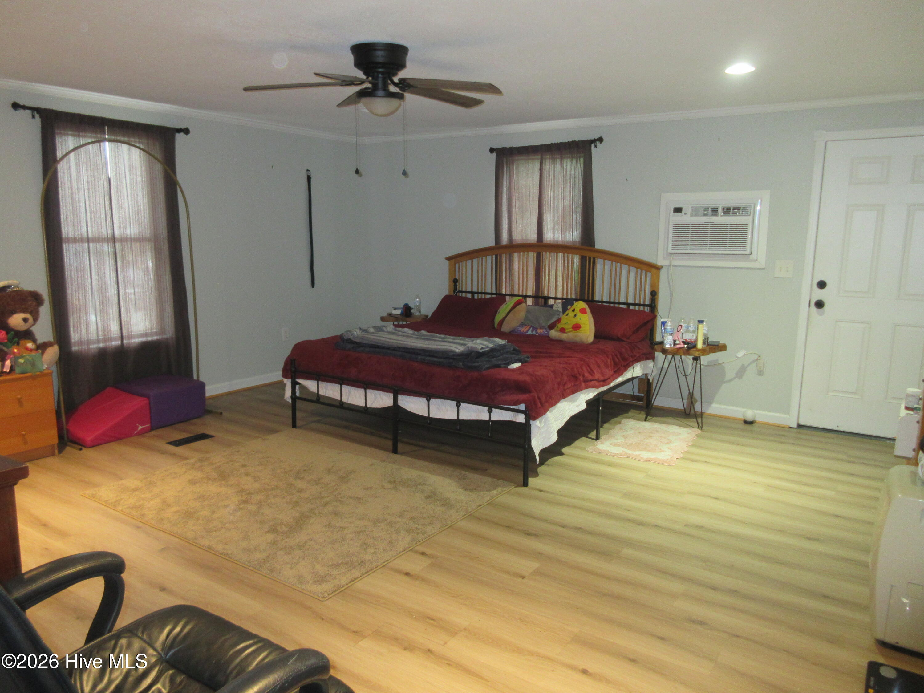 Tenant Furnishings - Very Large Master - In Law Addition on the east end of the home.