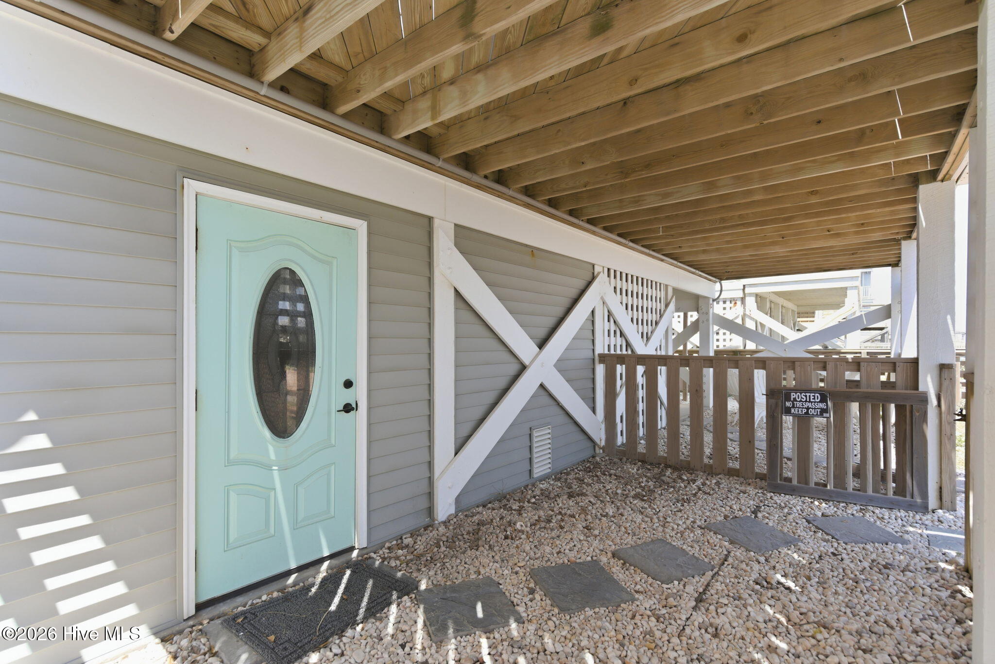 100570337 | Photo 25