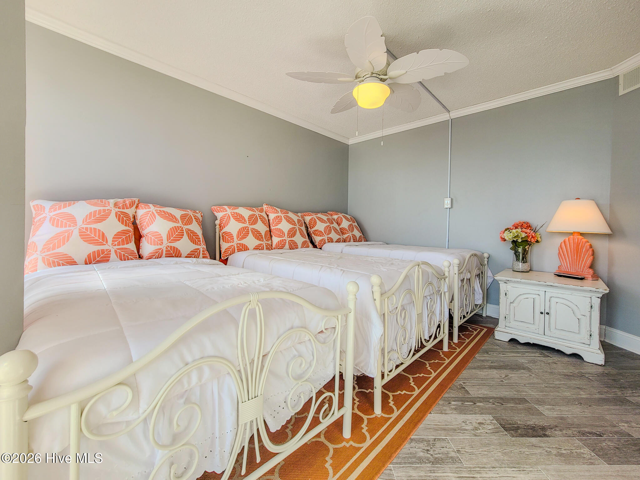 100559074 | Photo 17