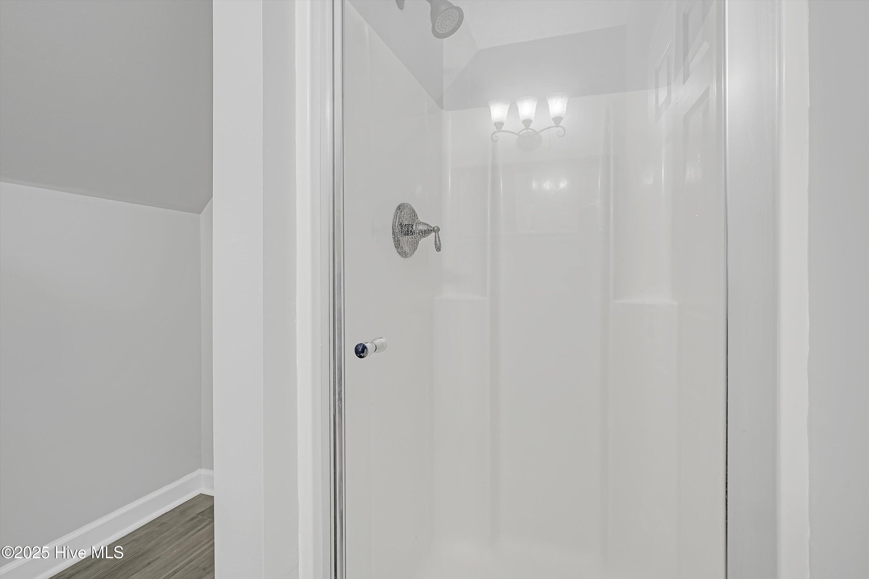 100515294 | Photo 36