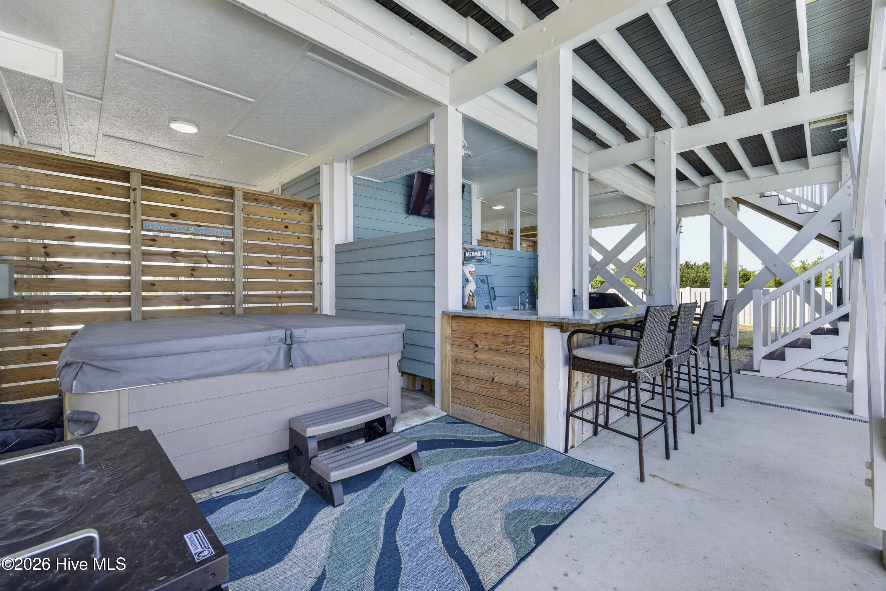 100568247 | Photo 57