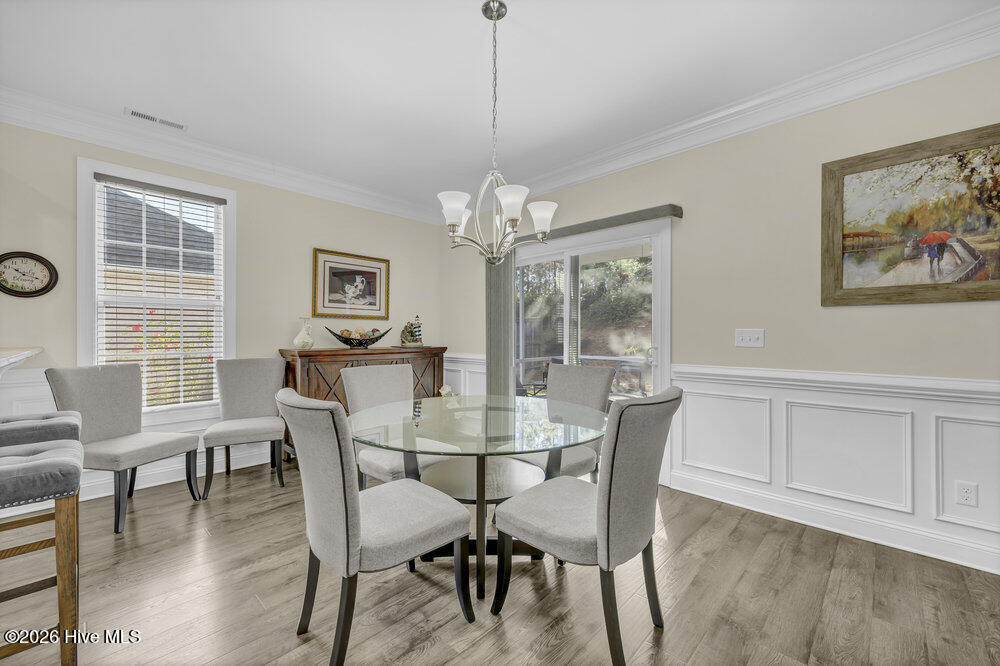 100554045 | Photo 13