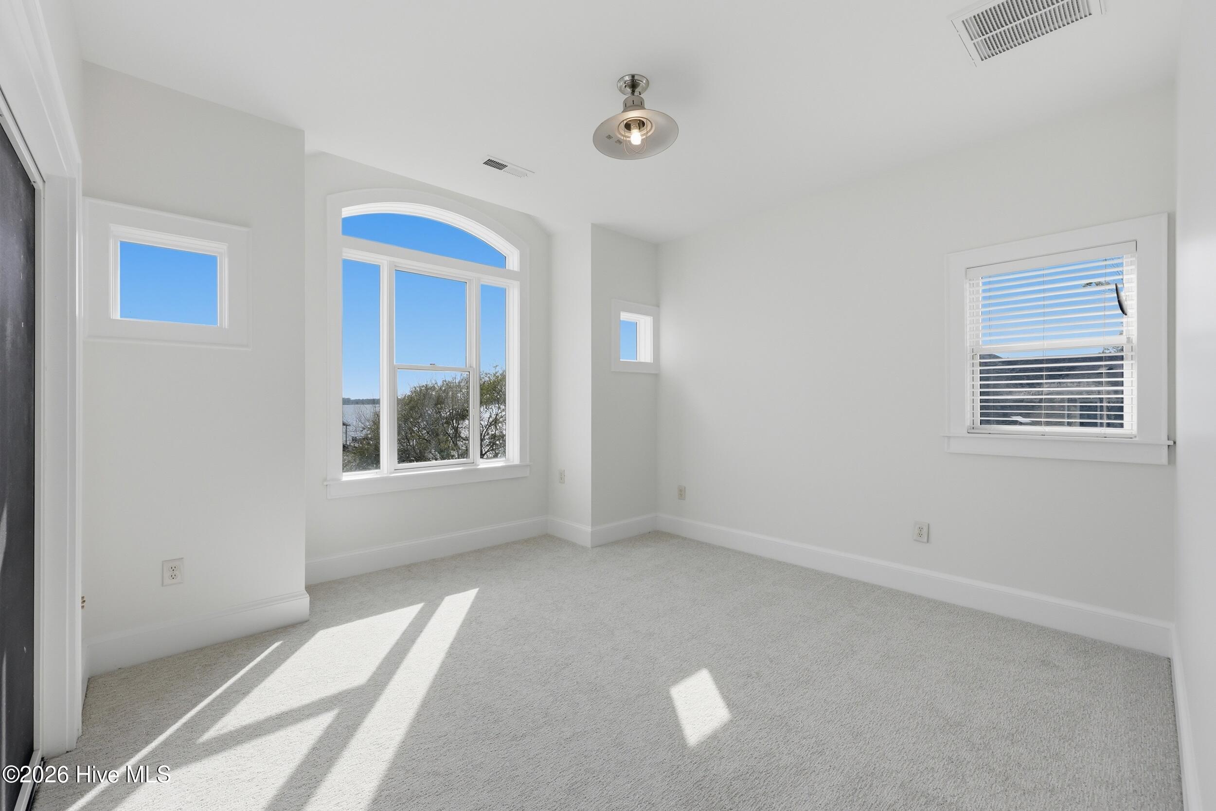 503 Pointe Vista Drive, Elizabeth City, NC, 27909