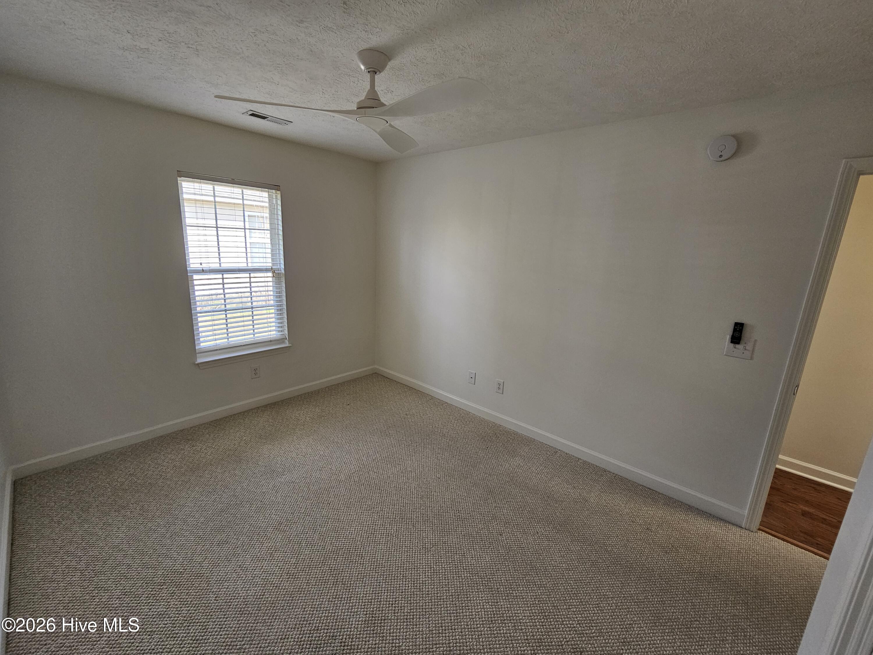 100557905 | Photo 18