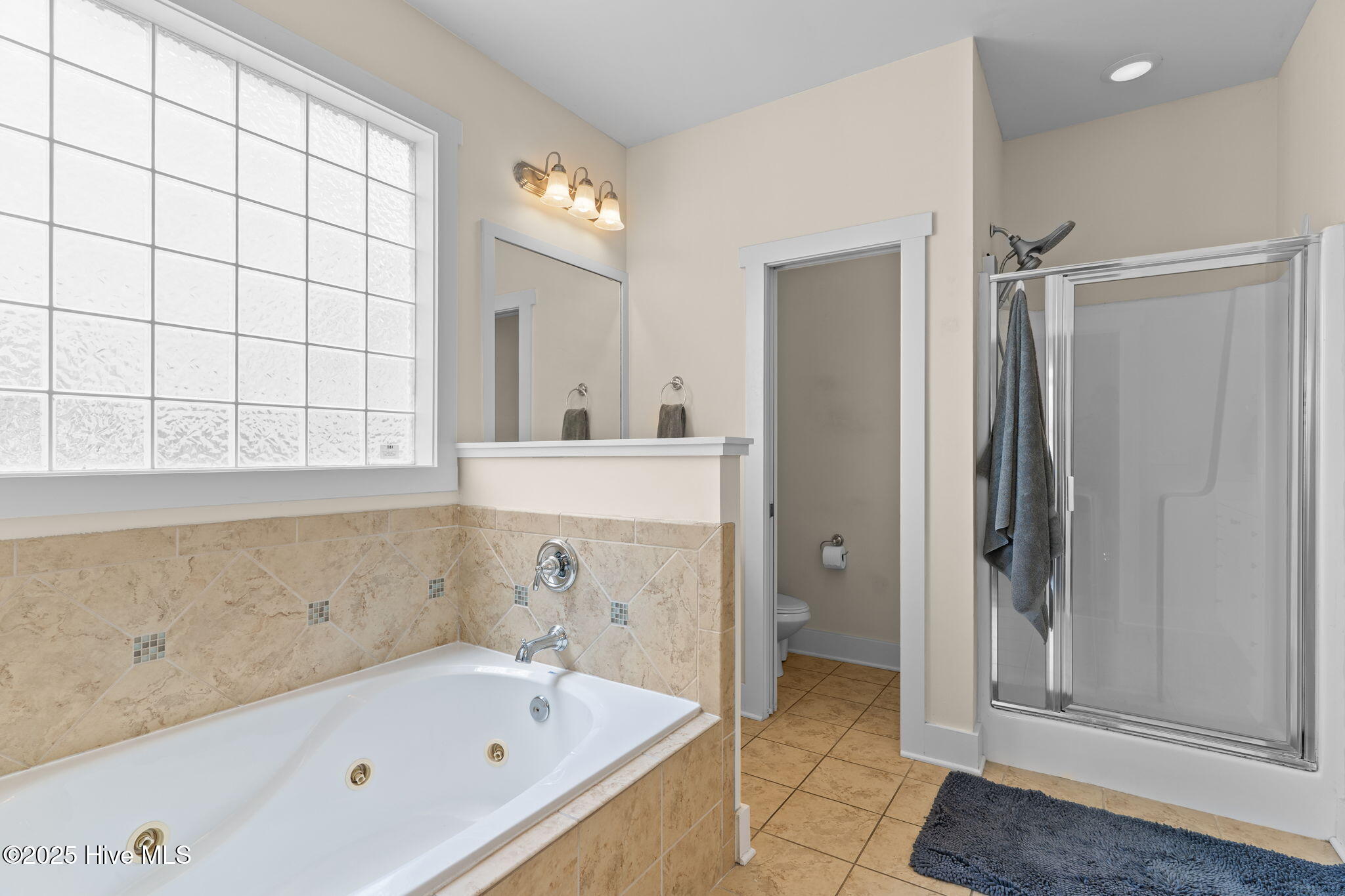 100550078 | Photo 26