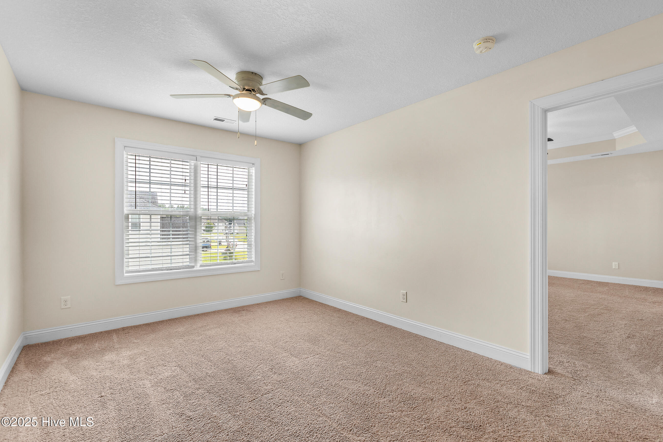 324 Catamaran Road, Swansboro, NC 28584 – photo 16: Family Room/Loft