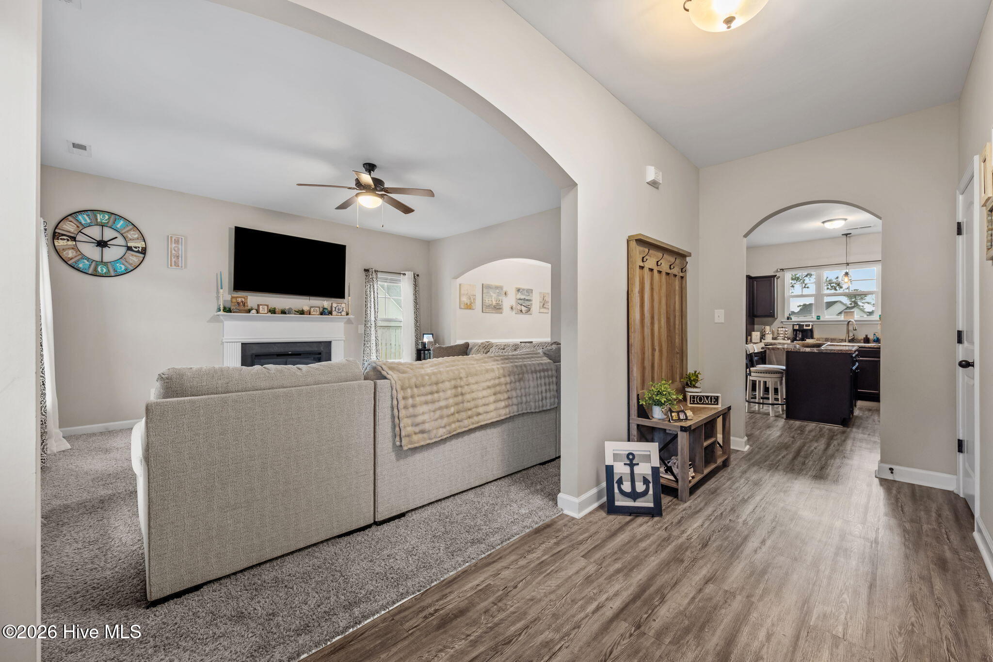 100558417 | Photo 12