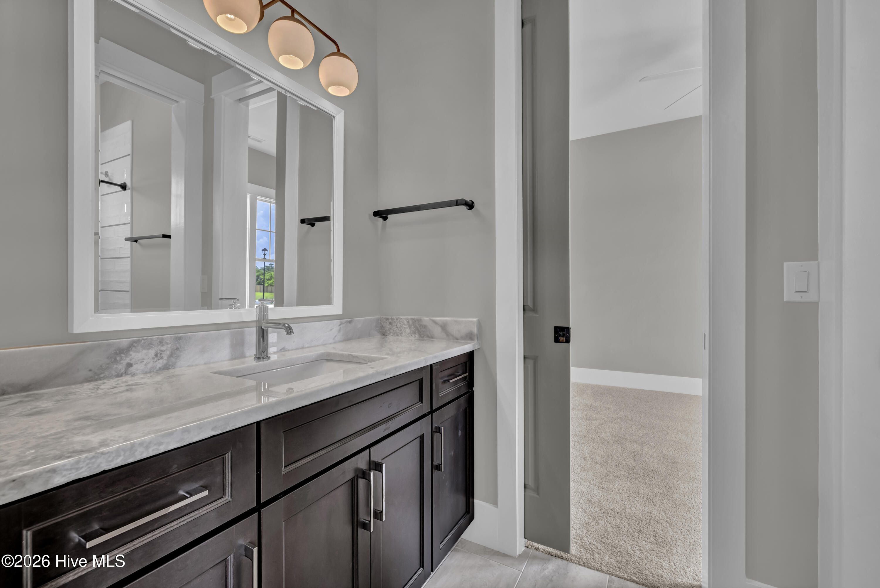 100553302 | Photo 19