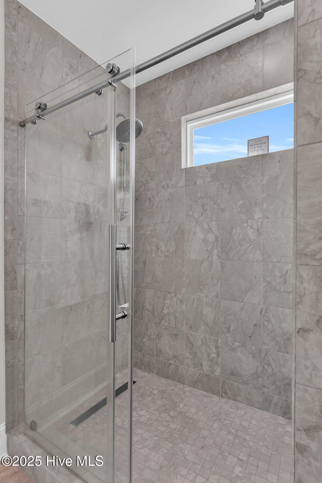 100543915 | Photo 27