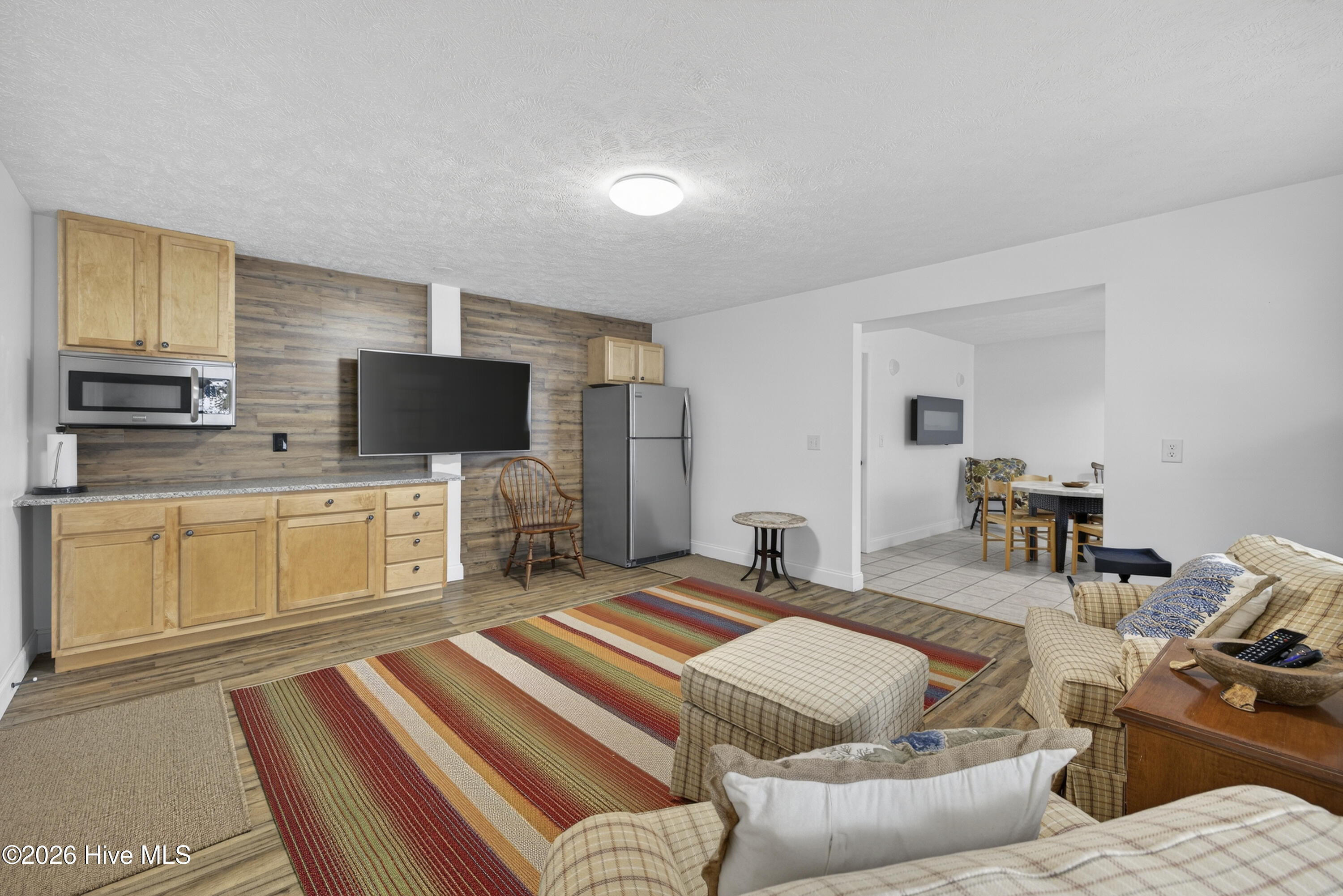 100557060 | Photo 49