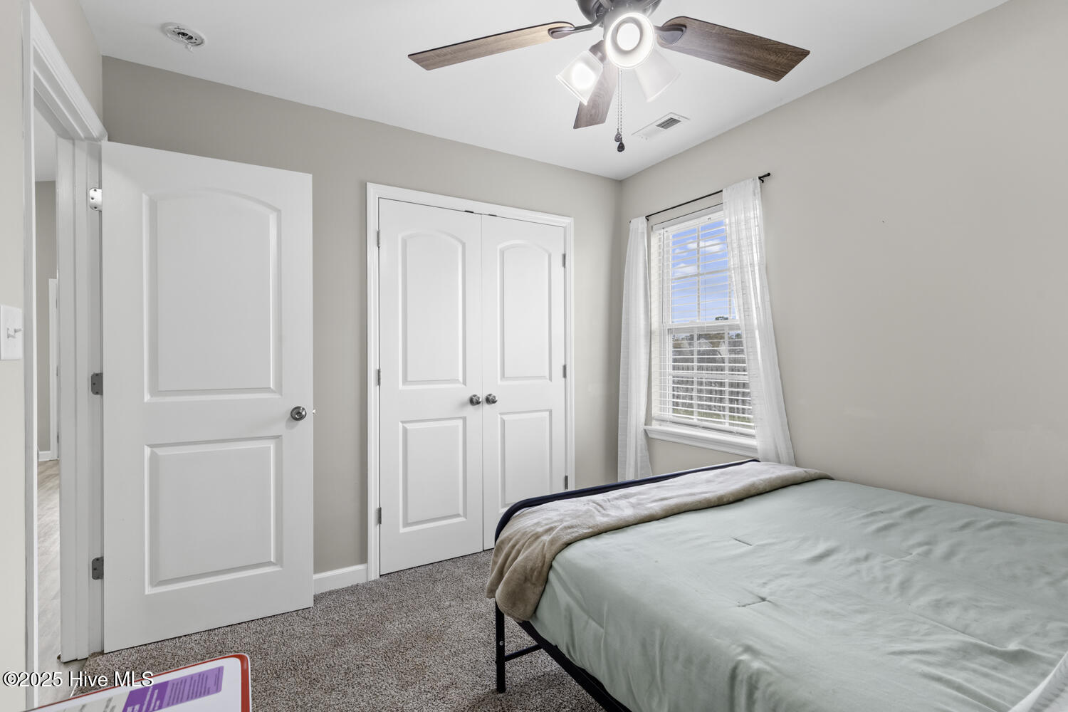 100540341 | Photo 15