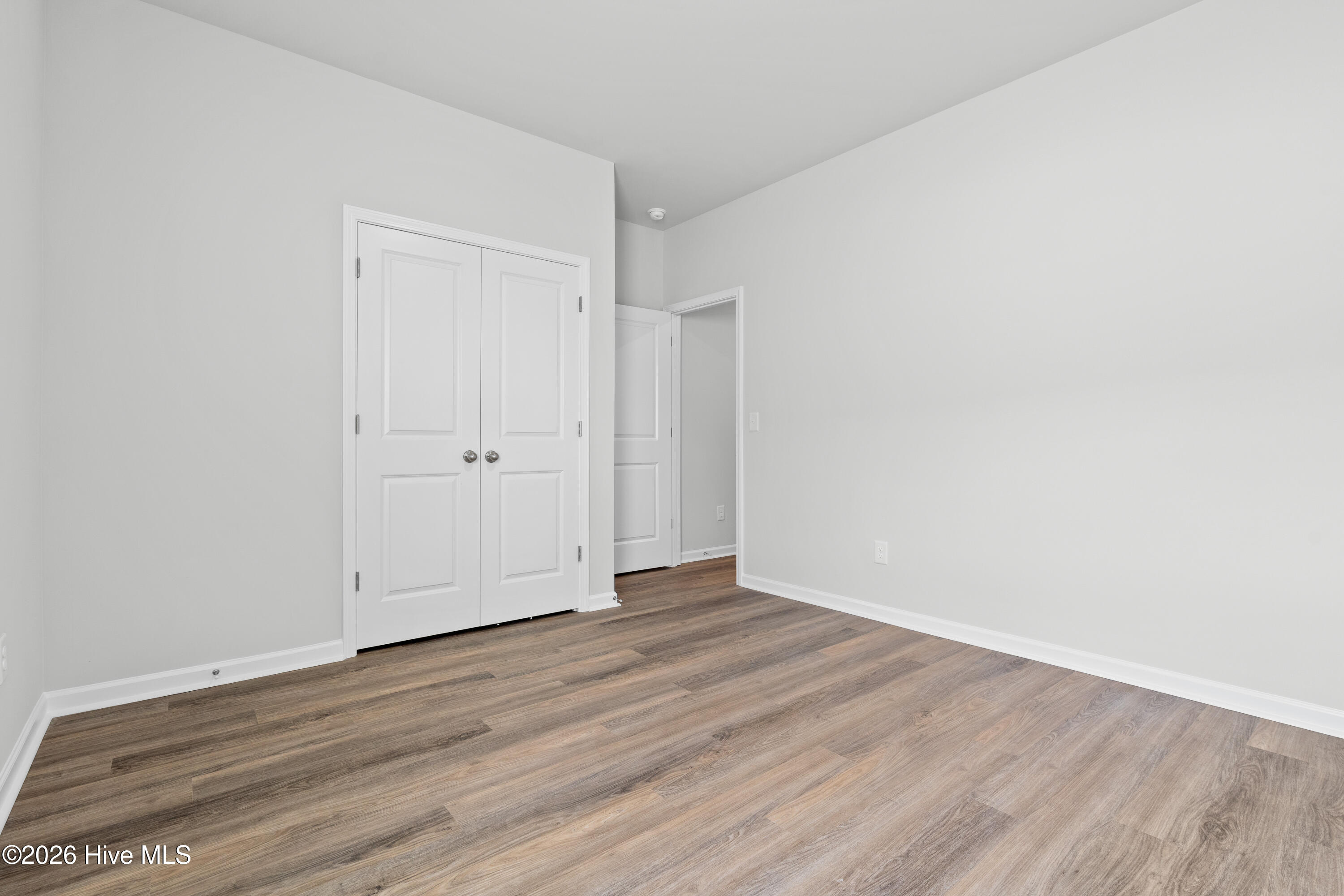 100534400 | Photo 35