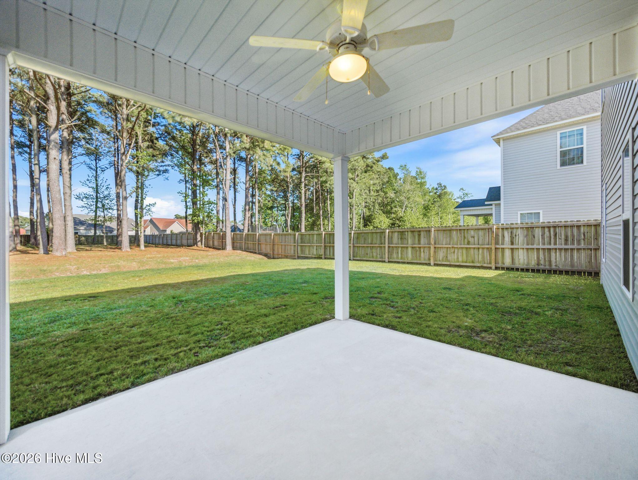 100570227 | Photo 45