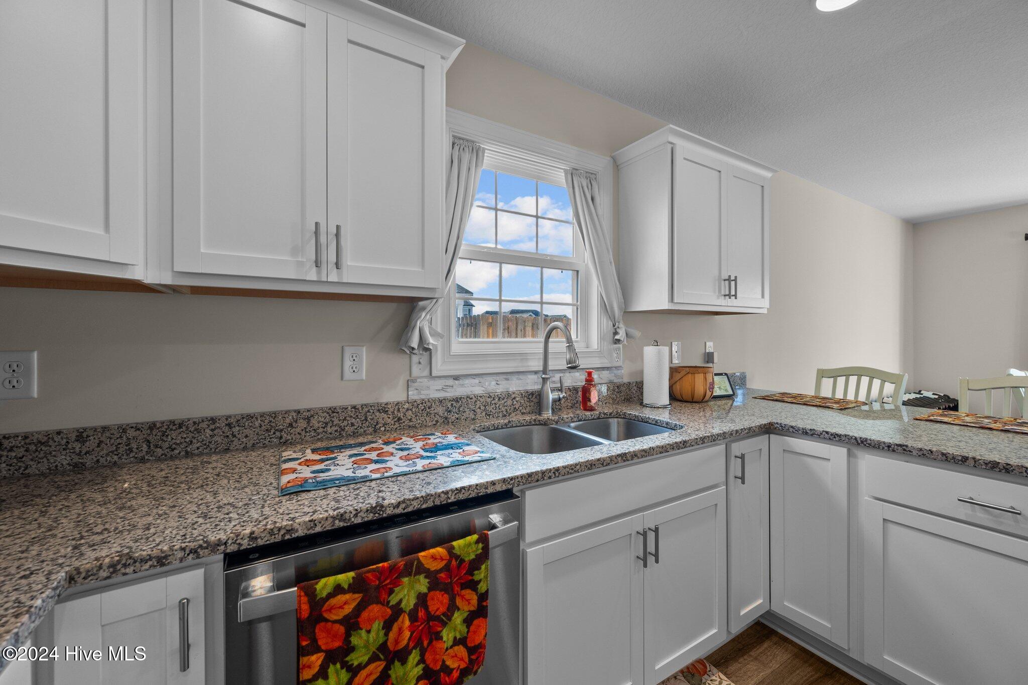 100551017 | Photo 14