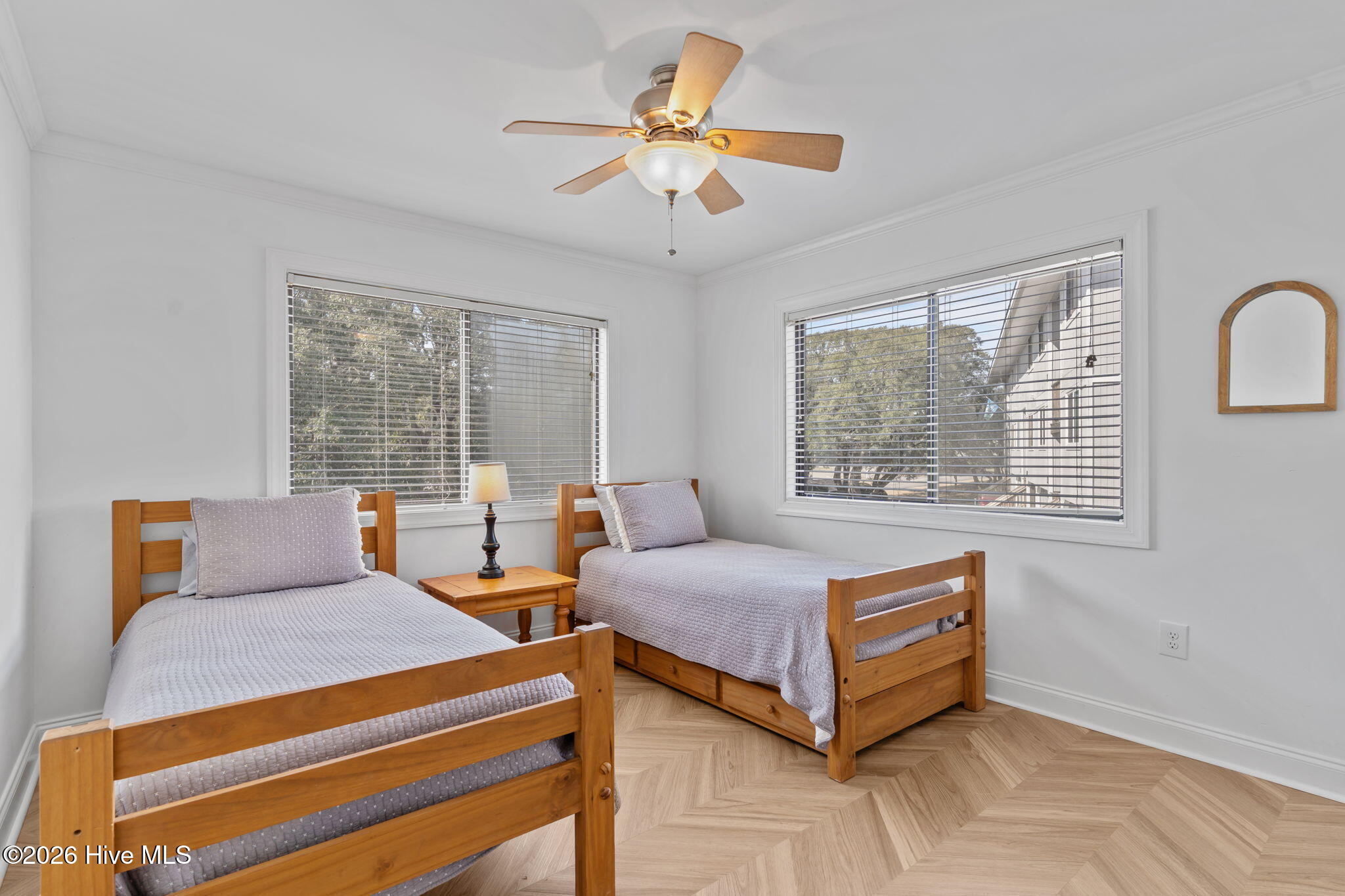 100558305 | Photo 39