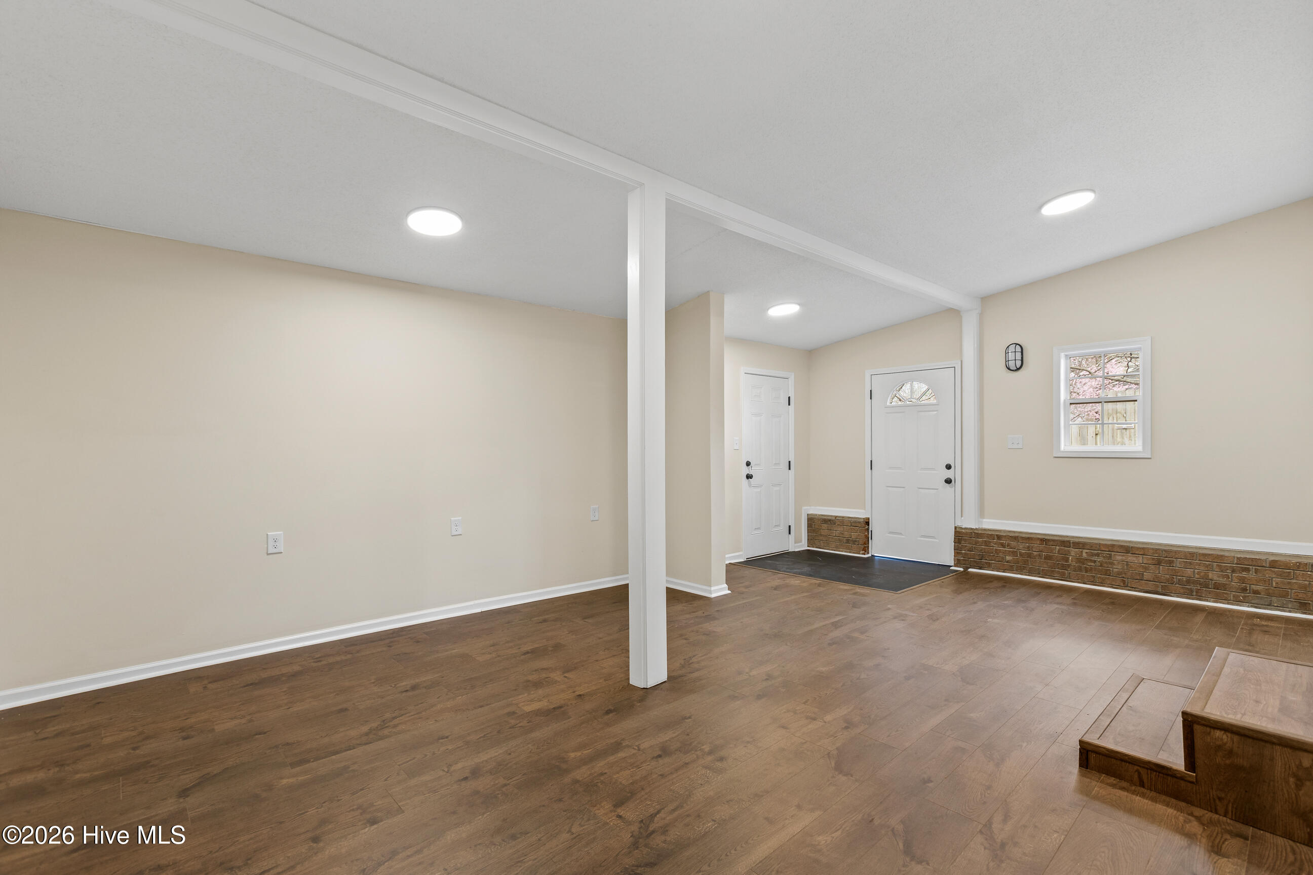 100558512 | Photo 15