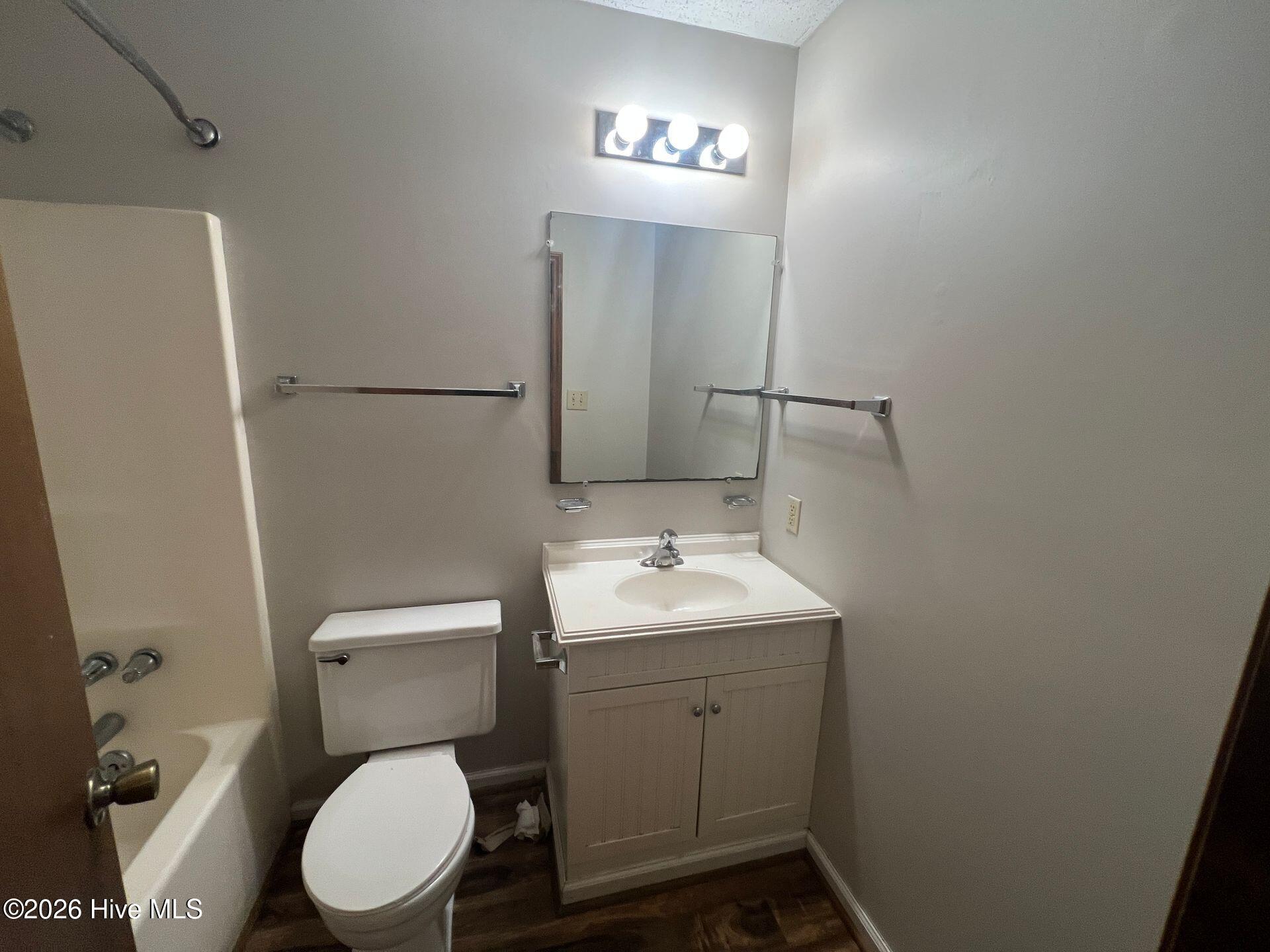 100564783 | Photo 14