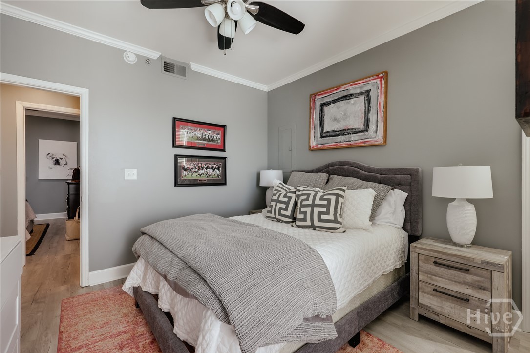 250 W Broad Street 801