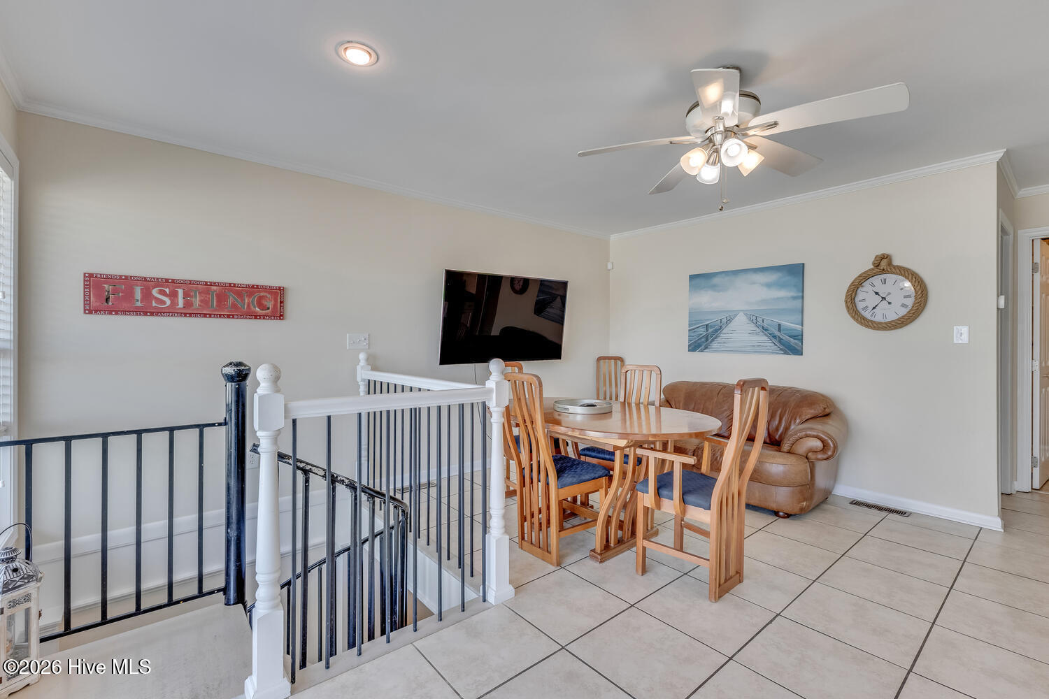 100561706 | Photo 12