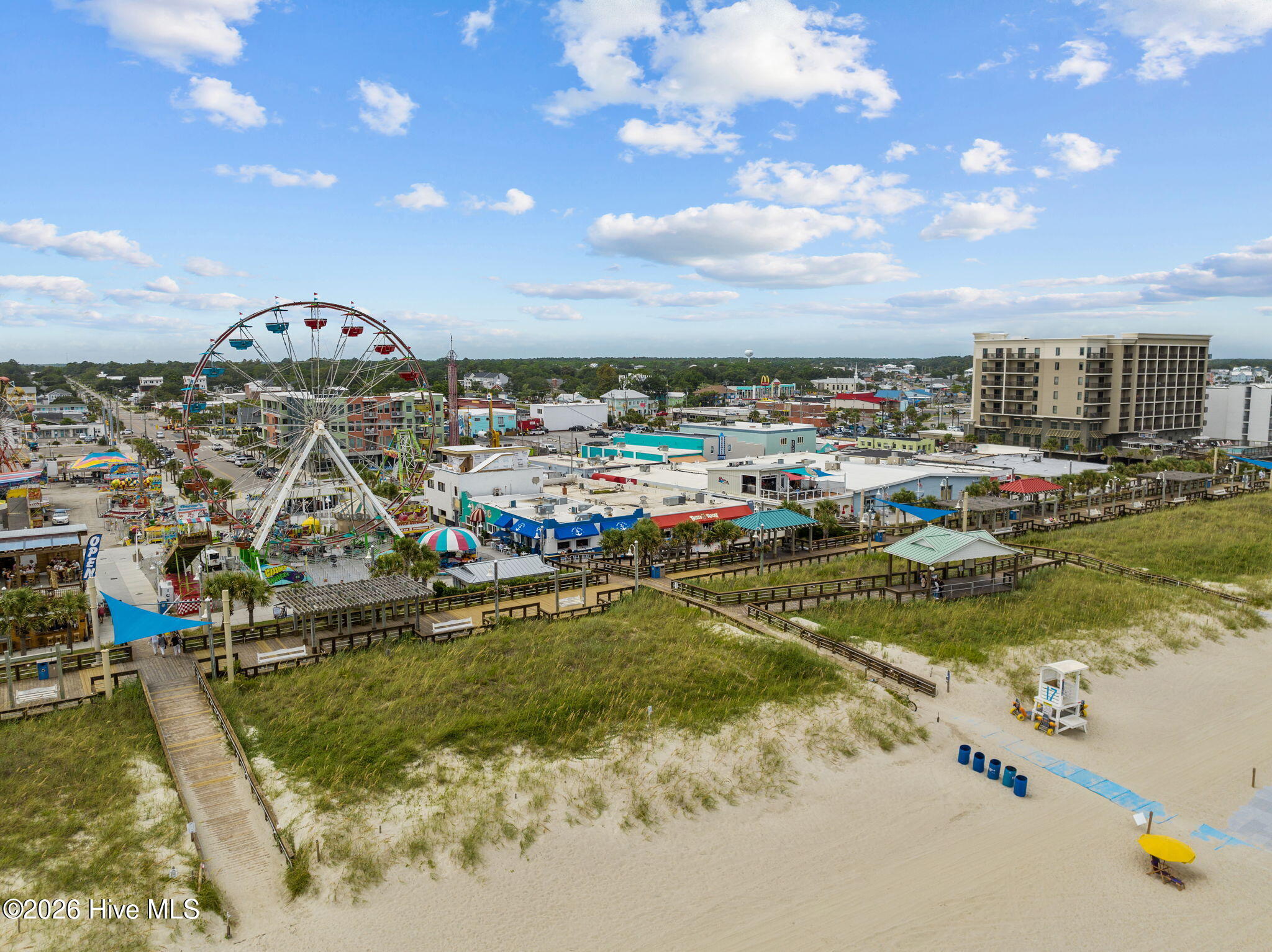 100563786 | Photo 45