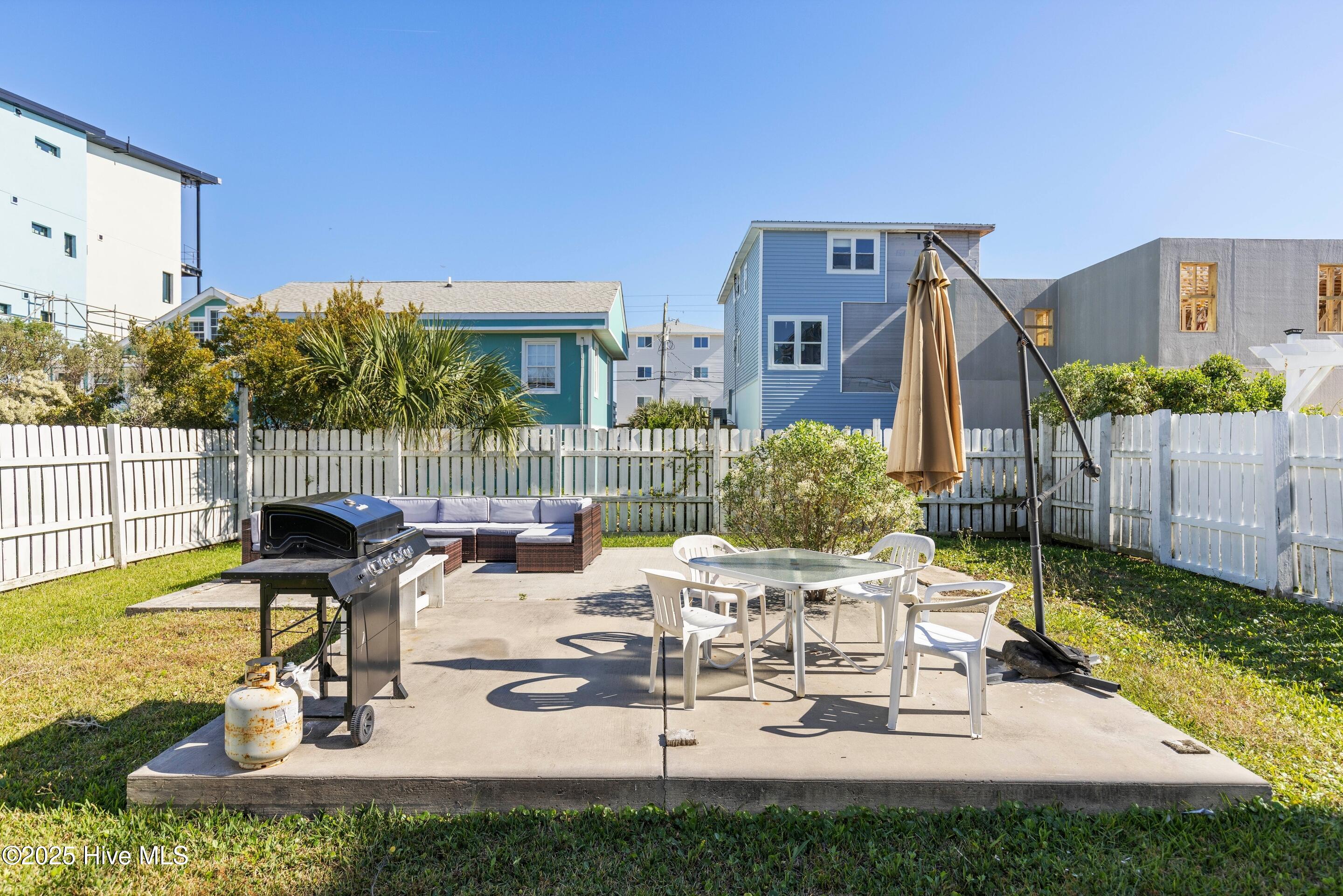 100567427 | Photo 46