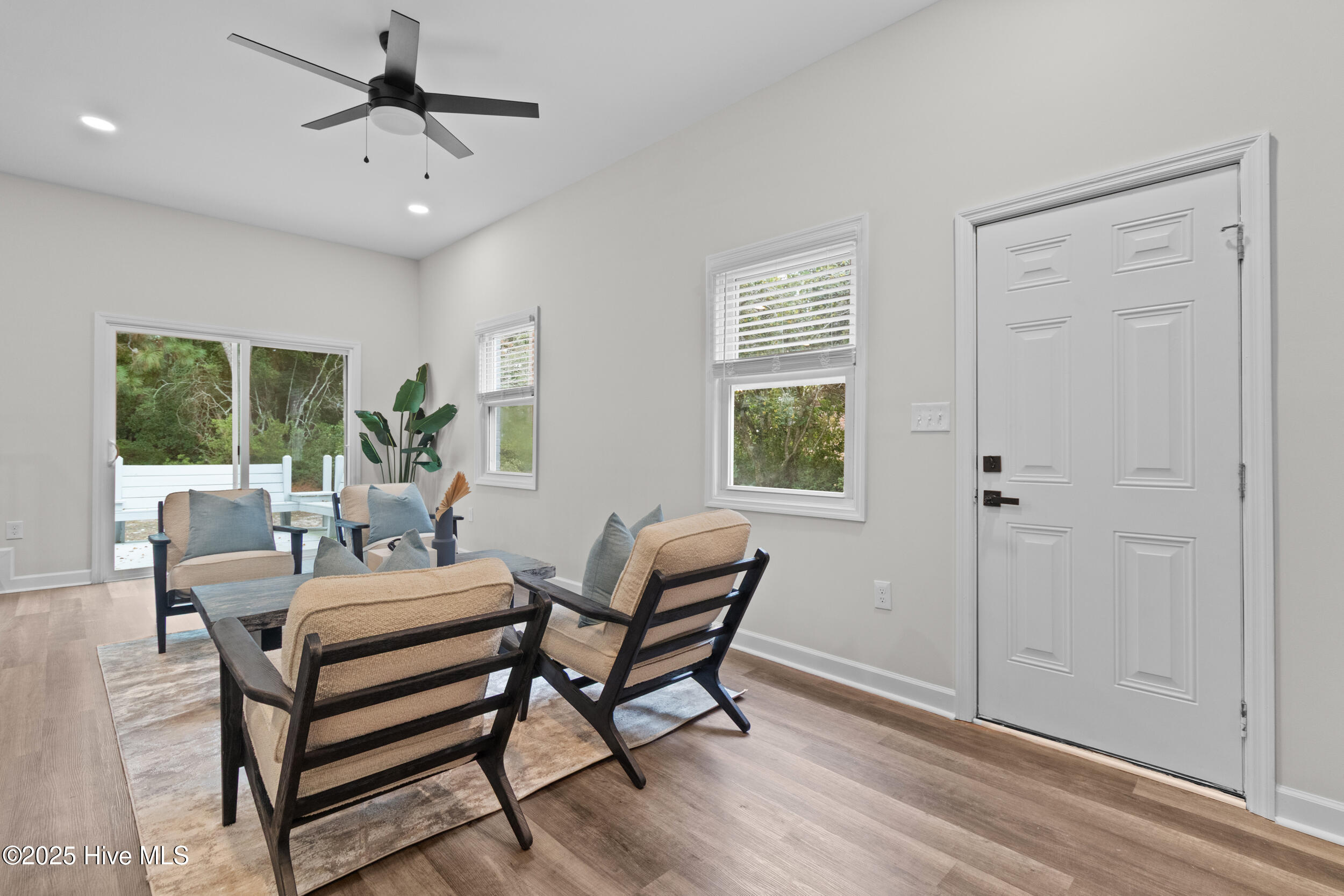 100534171 | Photo 29