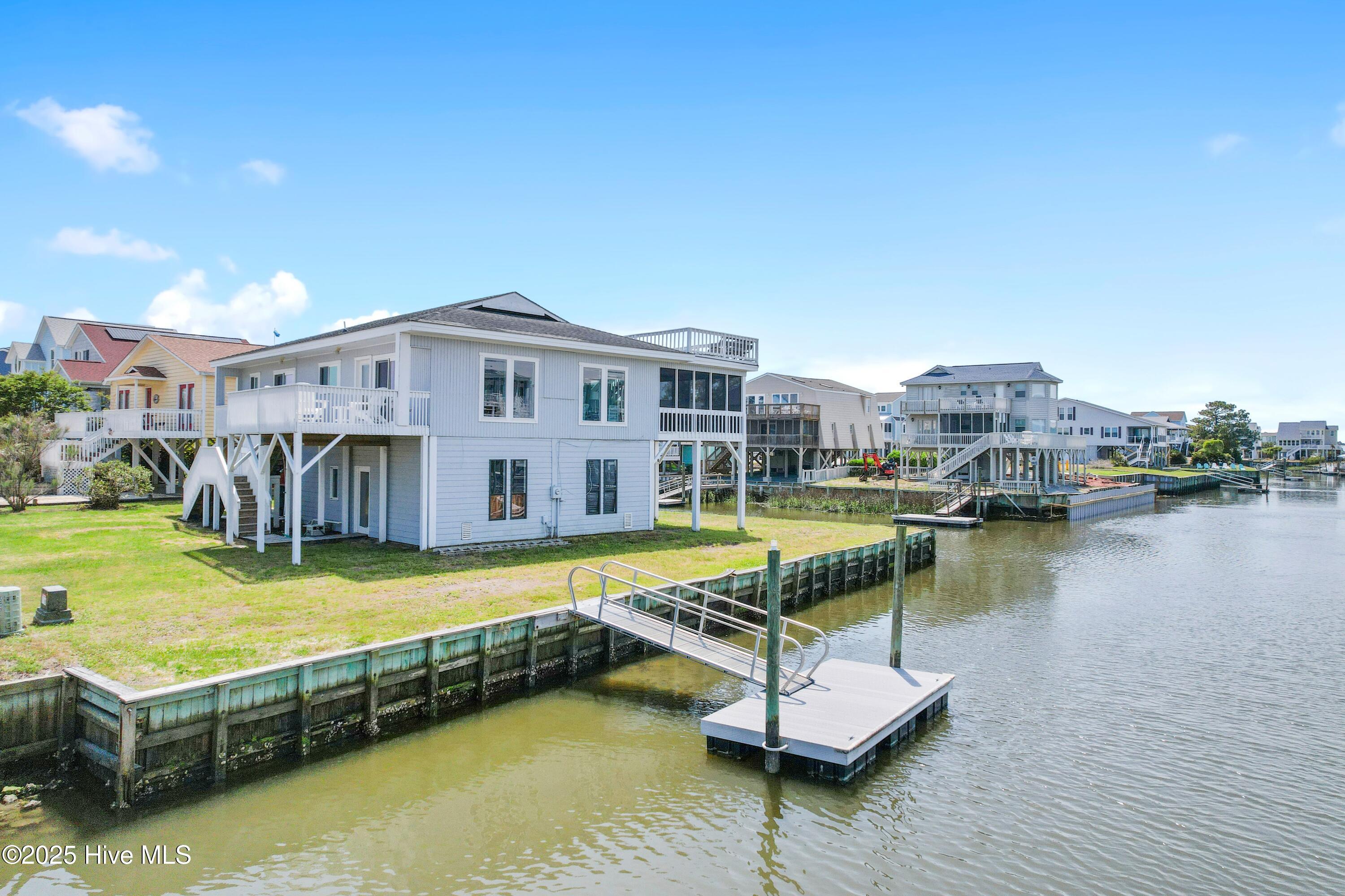 100503570 | Photo 10