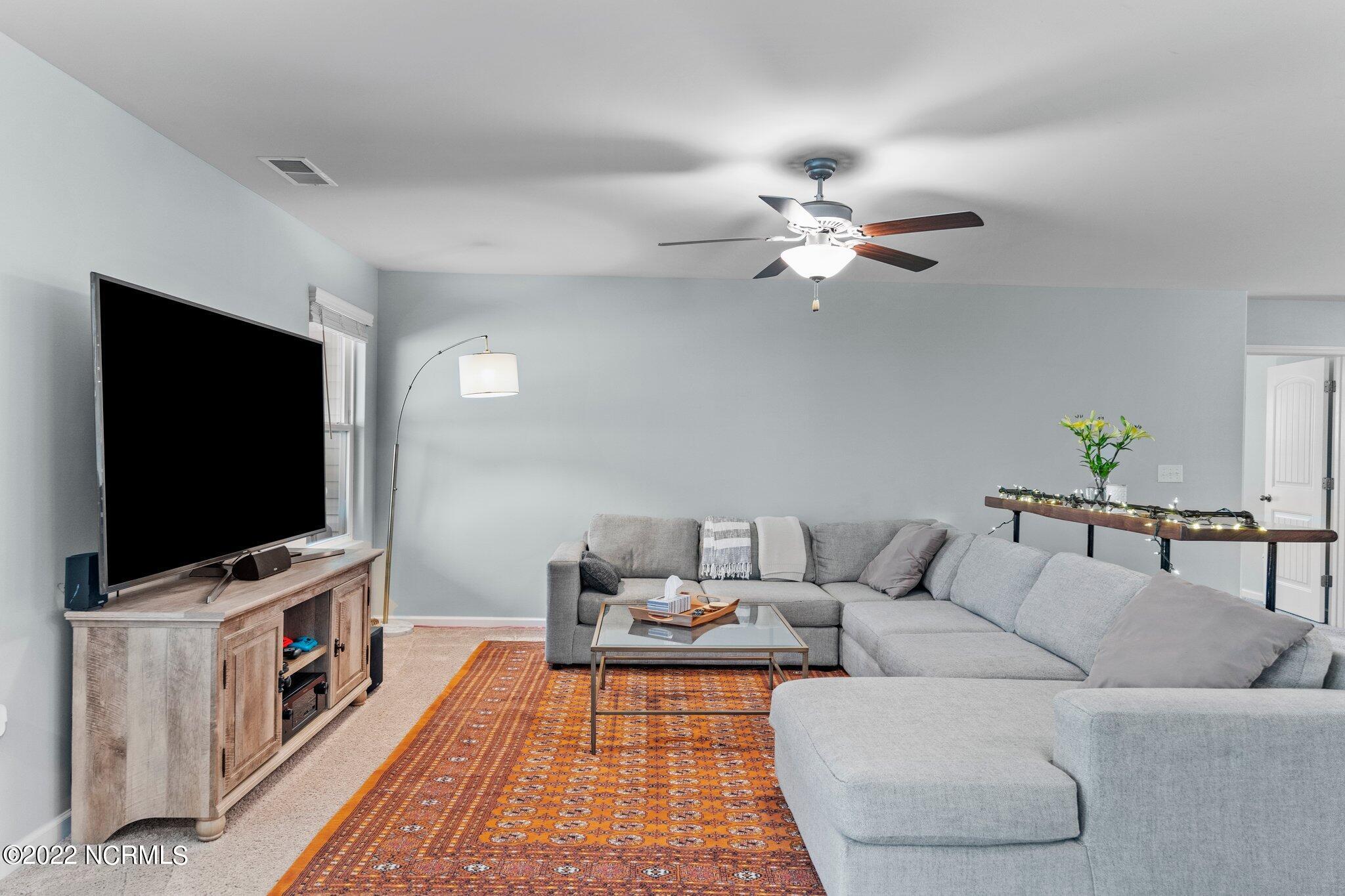 100560582 | Photo 13