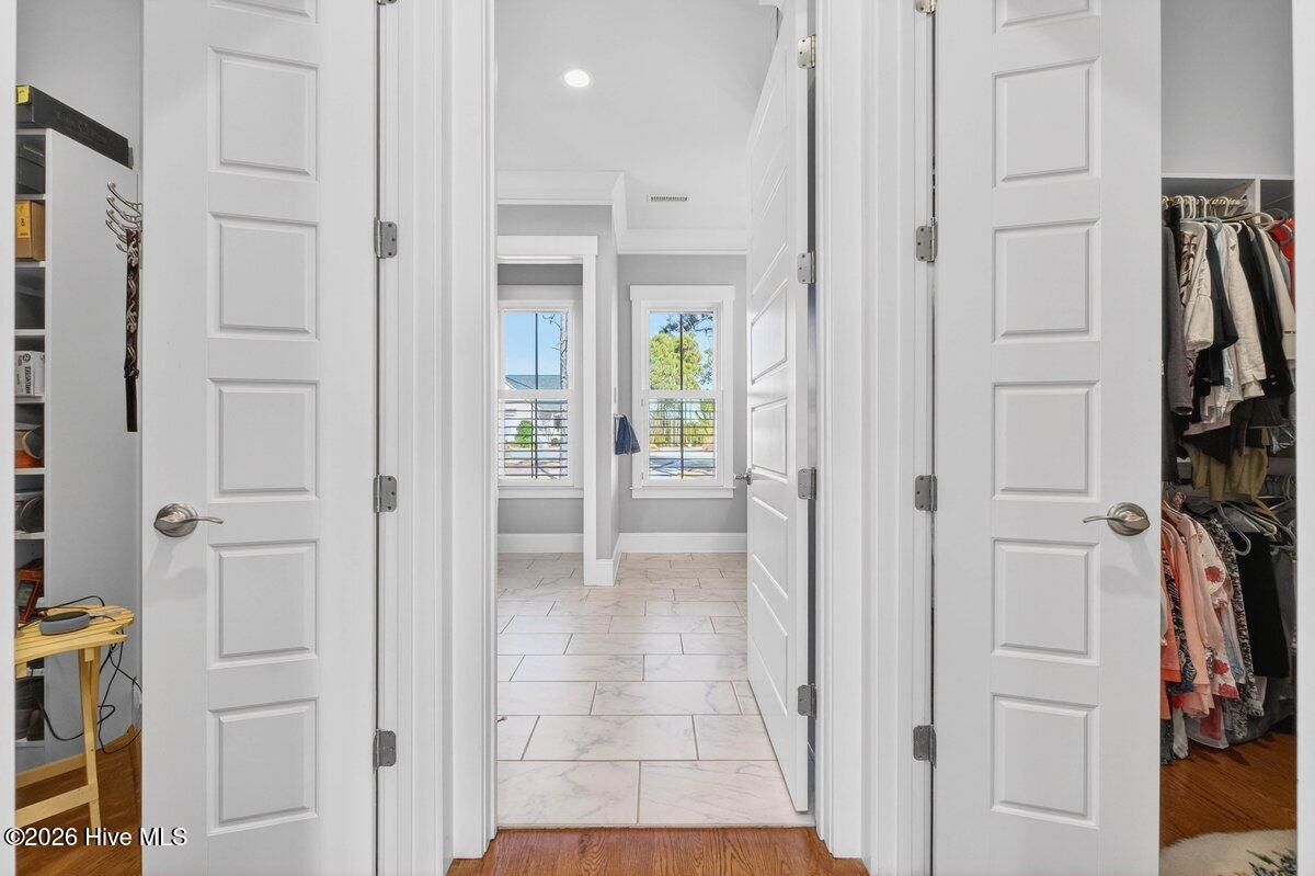 100546549 | Photo 19