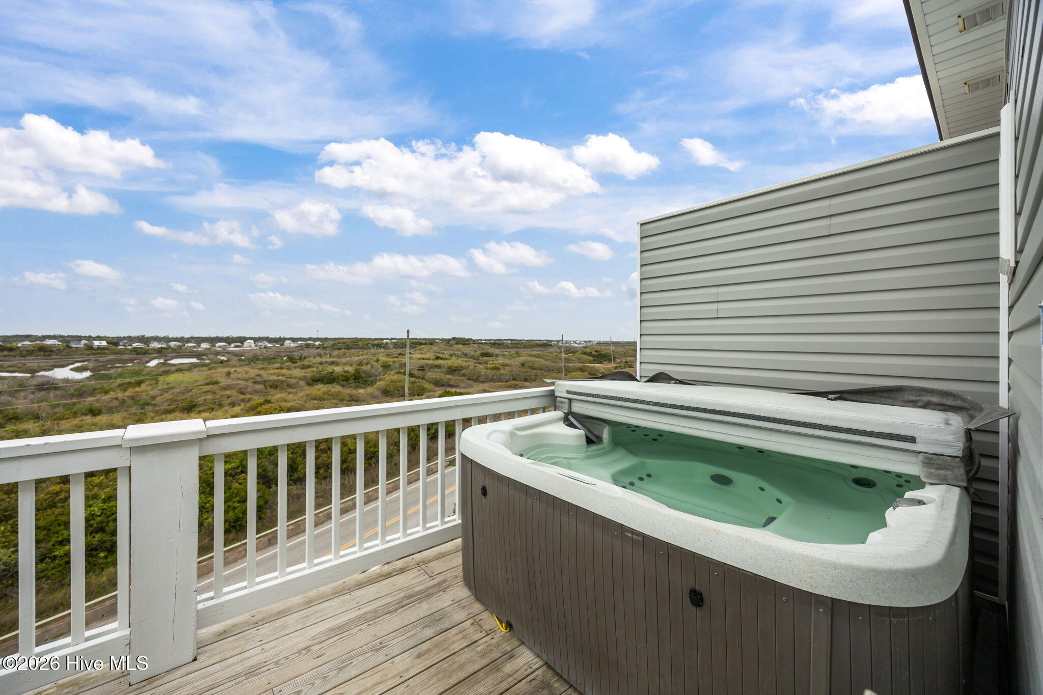 100565751 | Photo 60