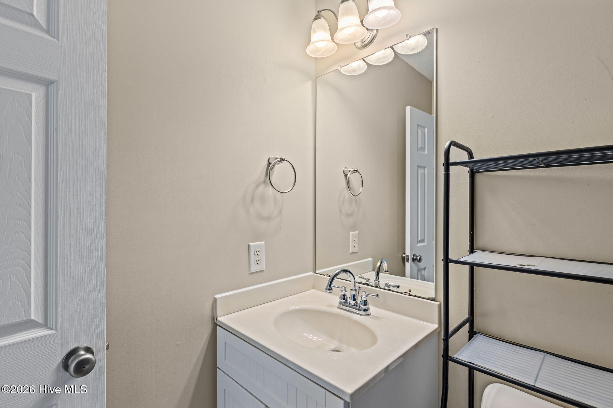 100563146 | Photo 26