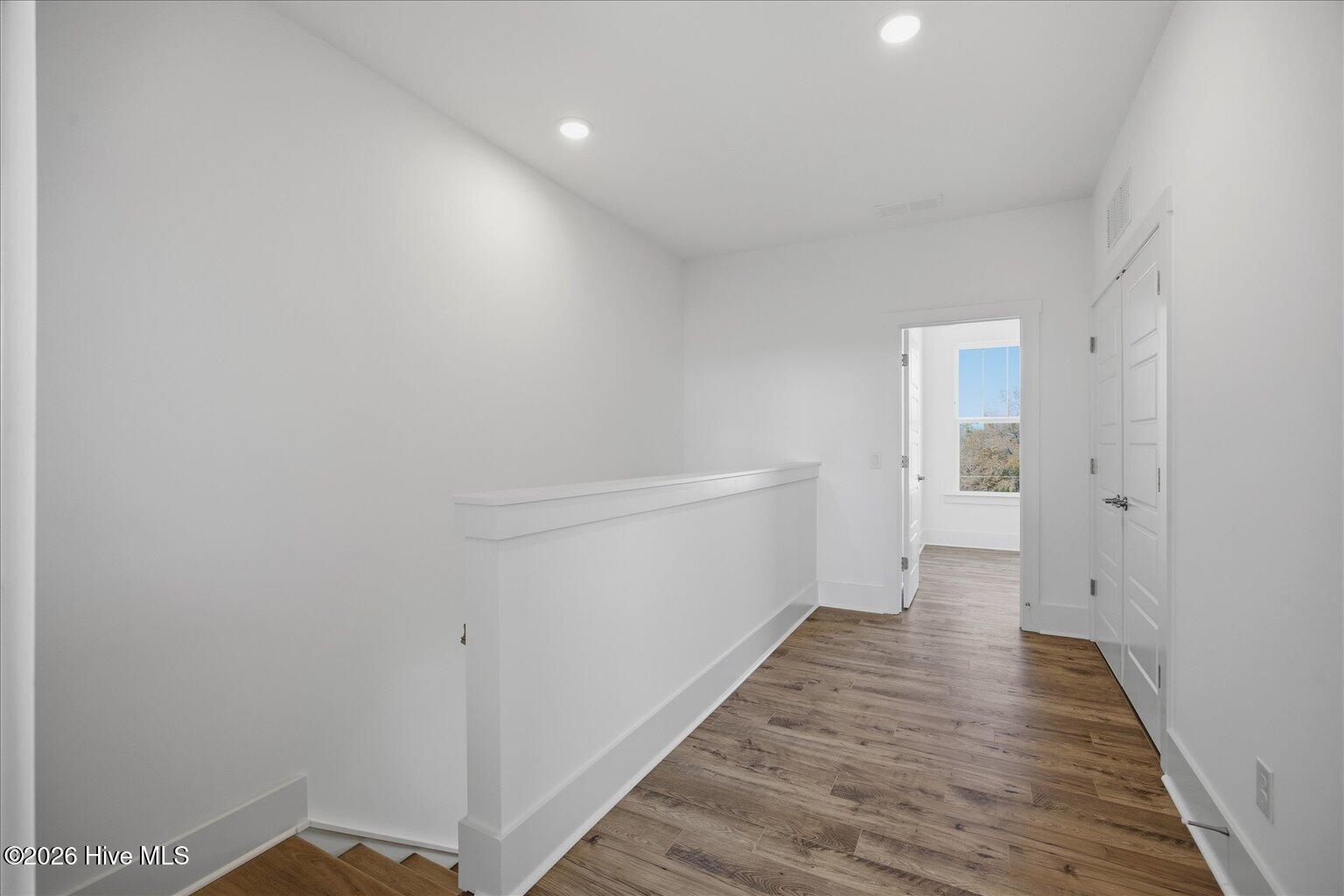 100544429 | Photo 21